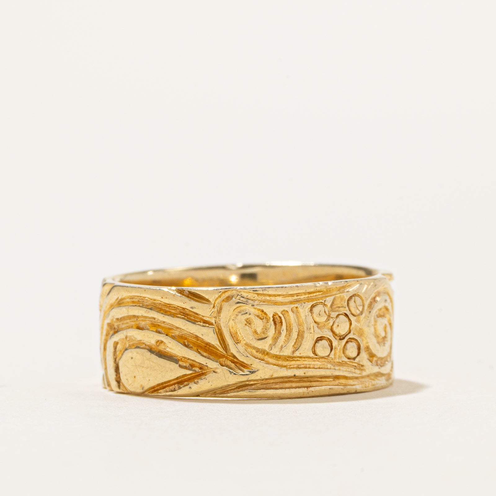 18k Yellow Gold Engraved Band | SZ 8.25