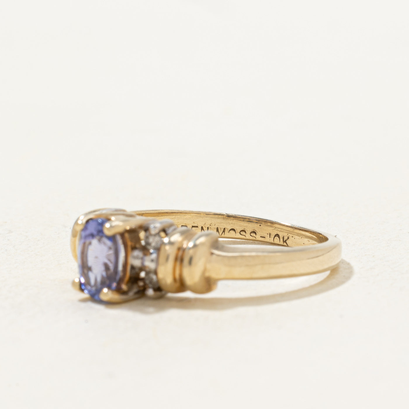 Oval Cut Tanzanite & Diamond Grooved Ring | 0.4ct, 0.04ctw | SZ 6.25 |