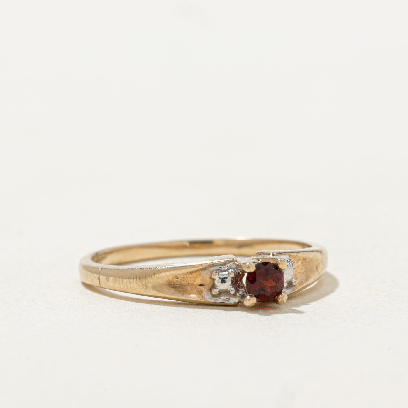 Solitaire Garnet Ring | 0.13ct | SZ 6.75 |
