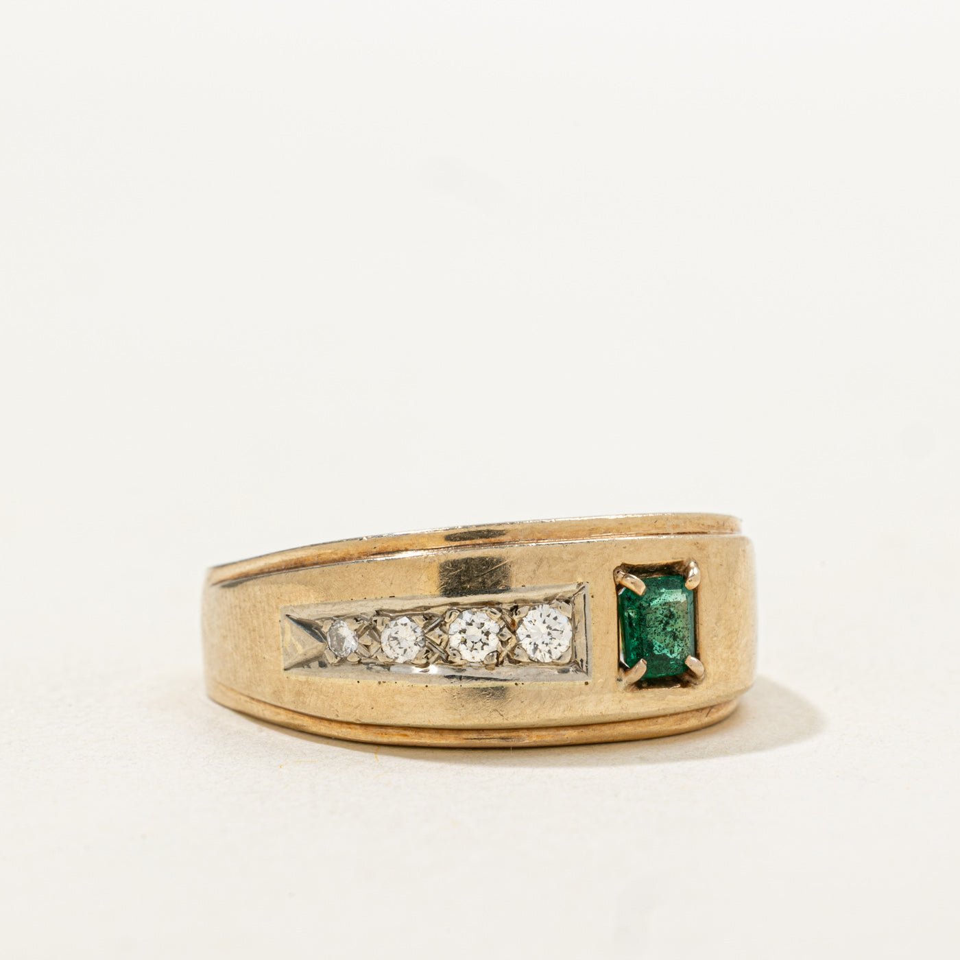 Emerald & Diamond Accented Tapered Band | 0.25ct, 0.11ctw | SZ 10.5 |
