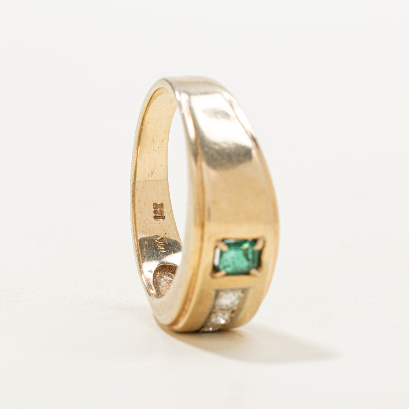 Emerald & Diamond Accented Tapered Band | 0.25ct, 0.11ctw | SZ 10.5 |