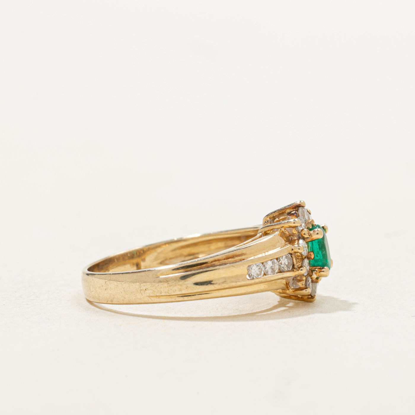 Emerald & Diamond Petal Halo Ring | 0.14ct, 0.17ctw | SZ 6.0 |