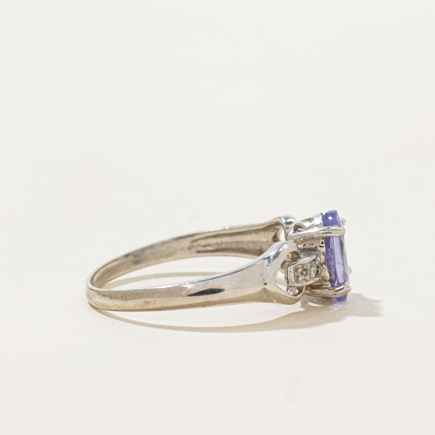 Oval Cut Tanzanite & Diamond Ring | 1.4ct, 0.02ctw | SZ 7.5 |