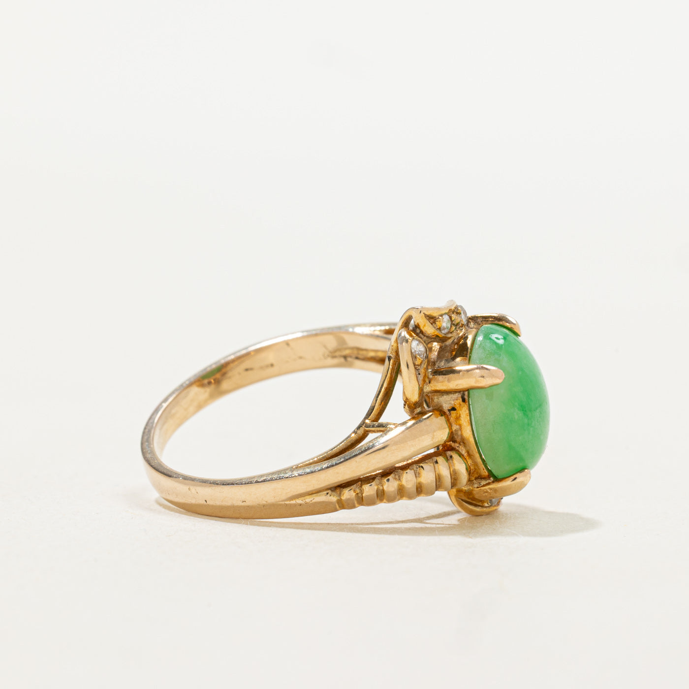 Jadeite & Diamond Grooved Cocktail Ring | 3.06ct, 0.01ctw | SZ 5.5 |