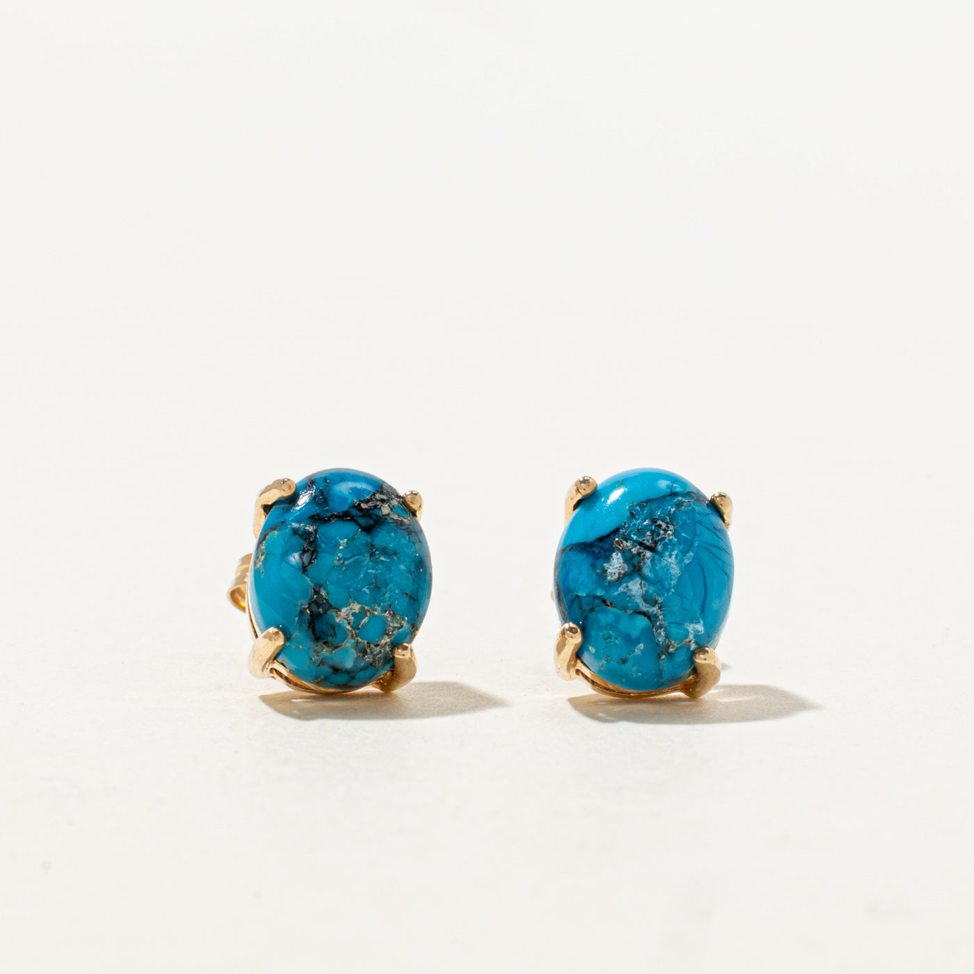 Boucles d'oreilles puces en turquoise cabochon ovale | 3,8 ct |