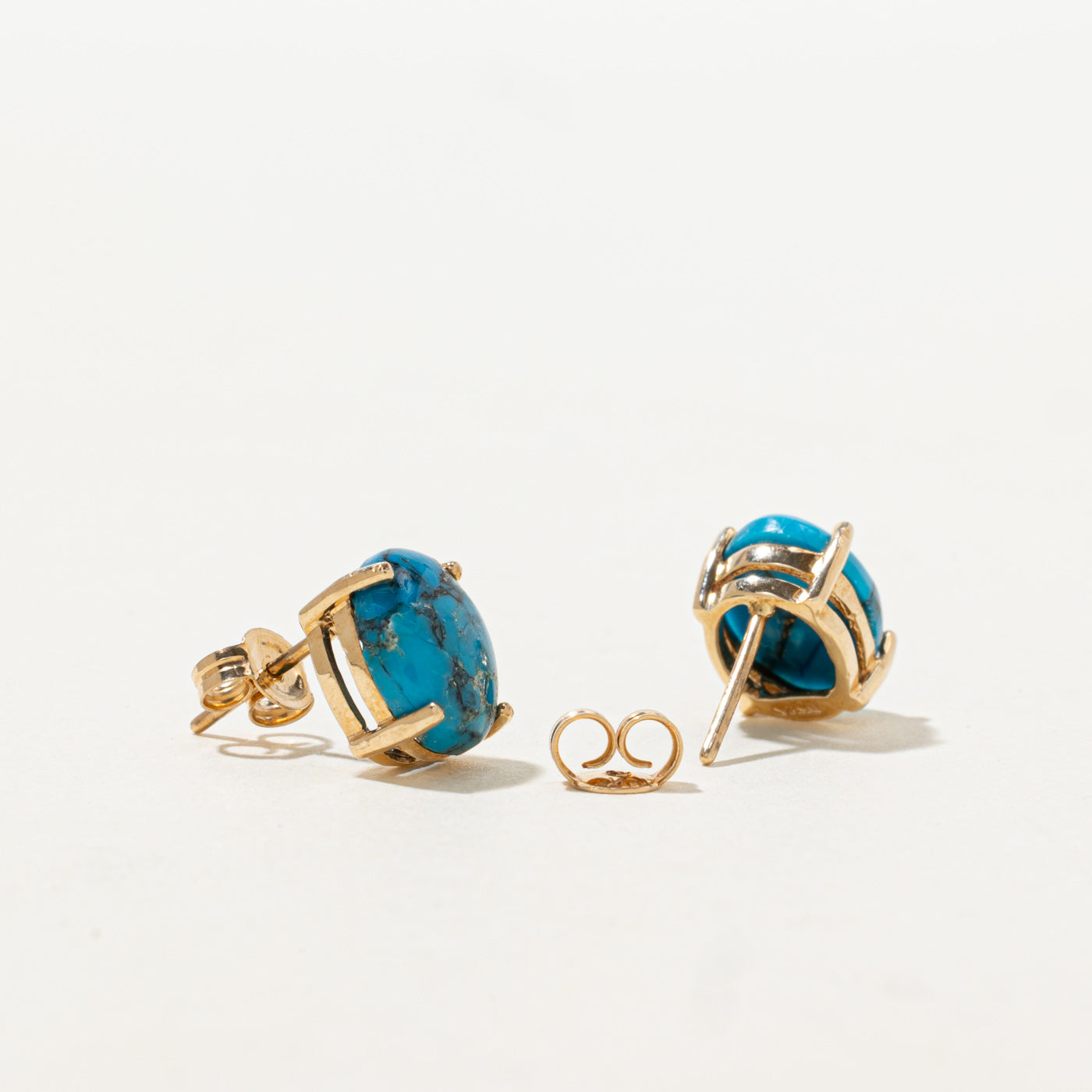 Boucles d'oreilles puces en turquoise cabochon ovale | 3,8 ct |