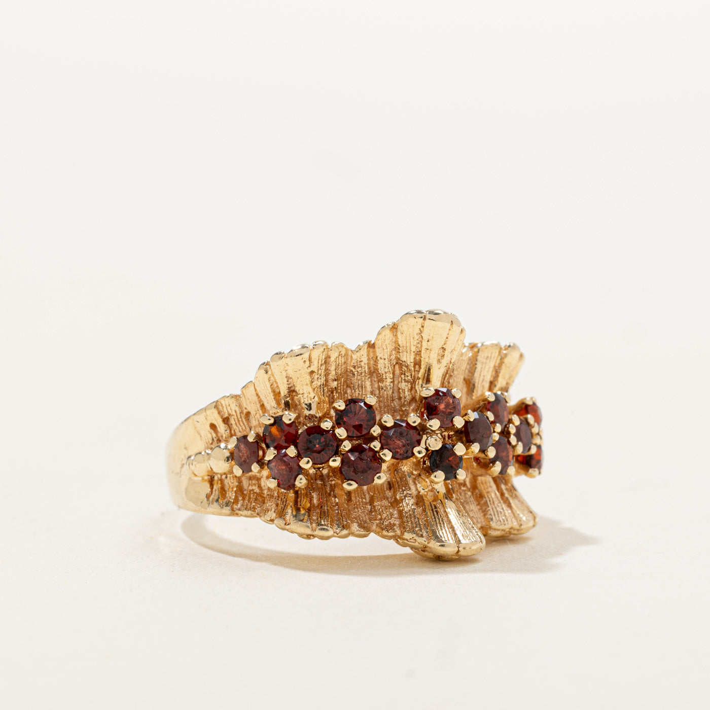 Garnet Cluster Textured Cocktail Ring | 0.88ctw | SZ 7.75 |