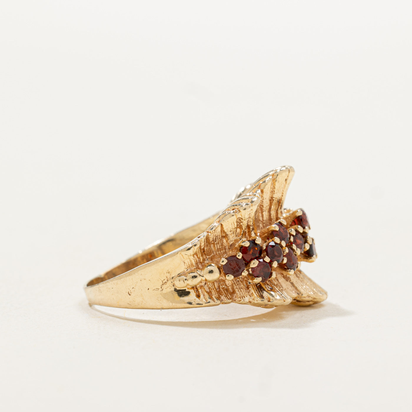 Garnet Cluster Textured Cocktail Ring | 0.88ctw | SZ 7.75 |