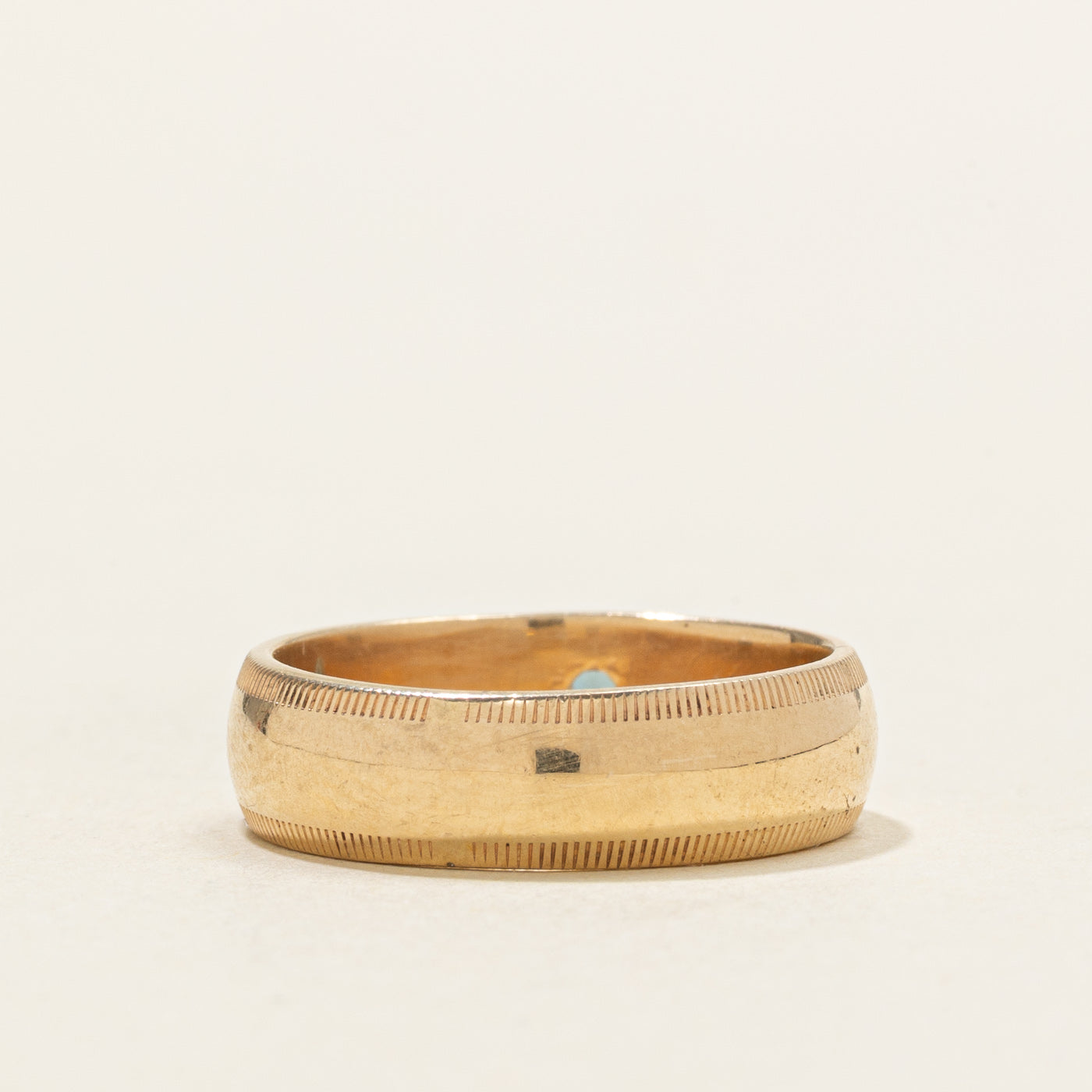 Bague en topaze bleue sertie clos et grain milgrain | Taille 4,75