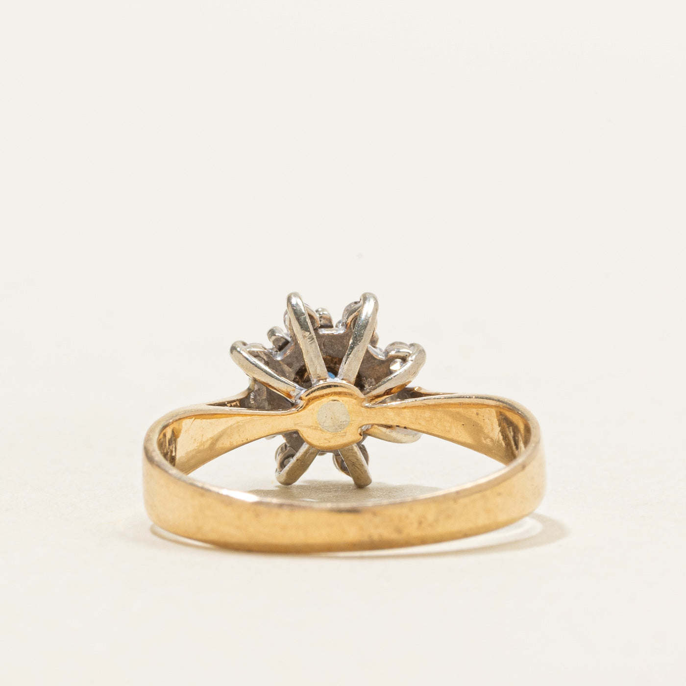 Bague en saphir et diamants sertie de pétales | Taille 5,5