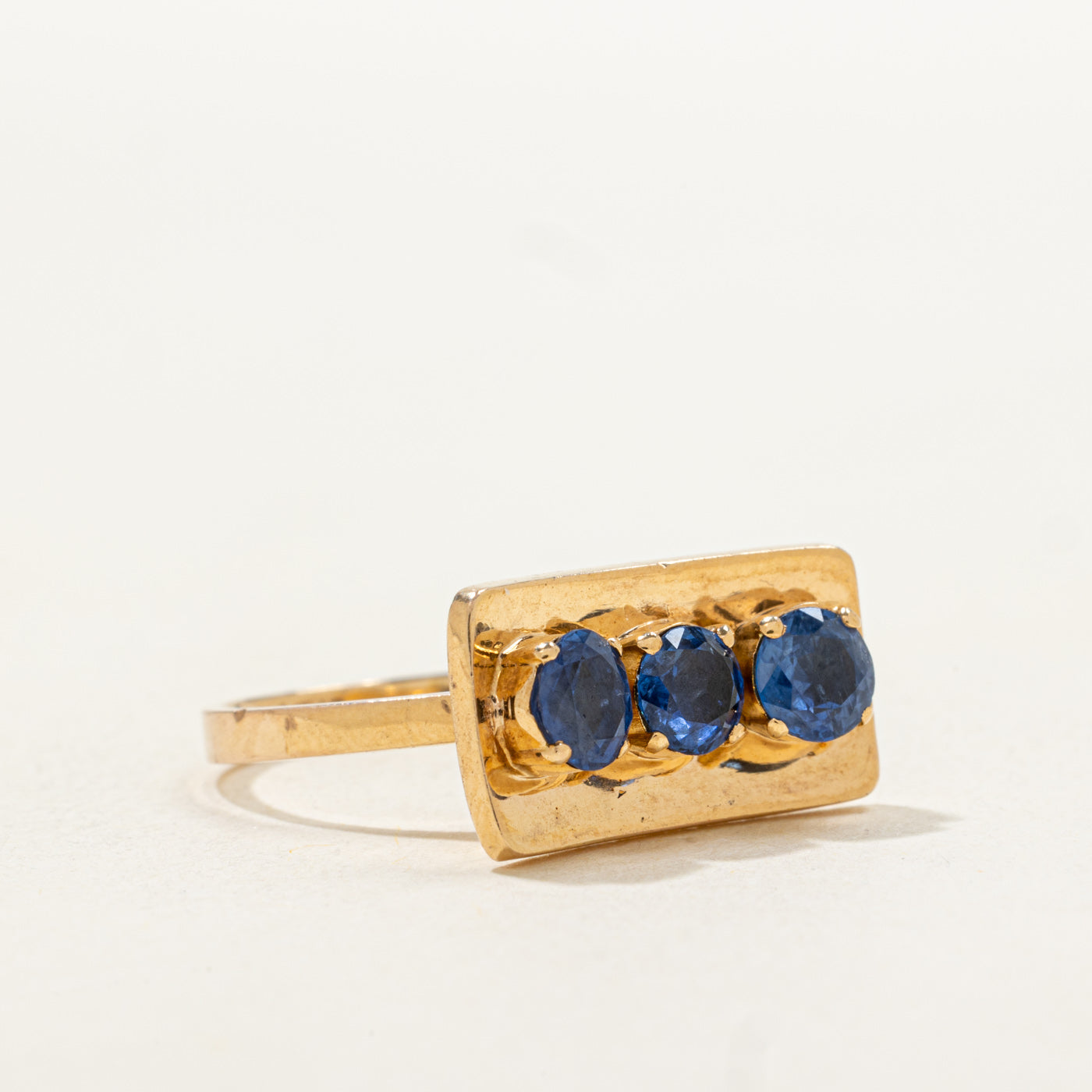 Bague cocktail trois saphirs | 2,10 ct | Taille 6,0 |