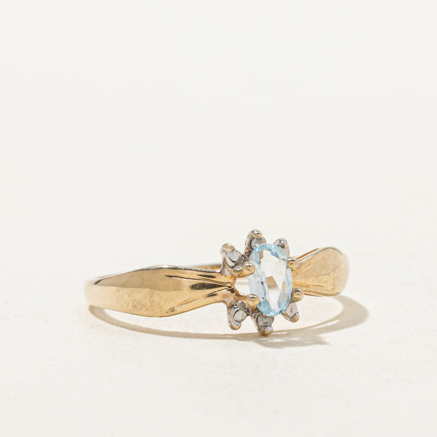 Blue Topaz & Diamond Petal Ring | 0.19ct, 0.004ctw | SZ 6.0 |