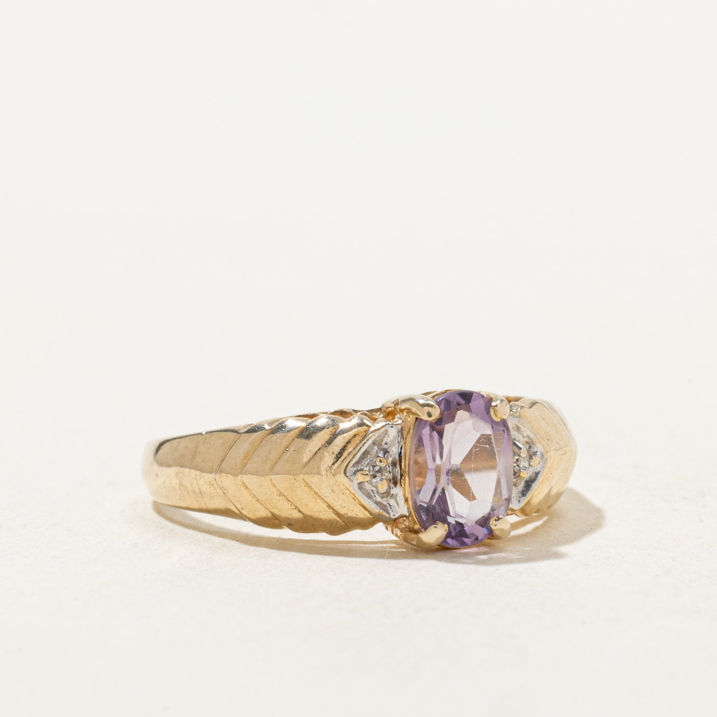 Amethyst & Diamond Fluted Ring | 0.63ct, 0.01ctw | SZ 7.5 |