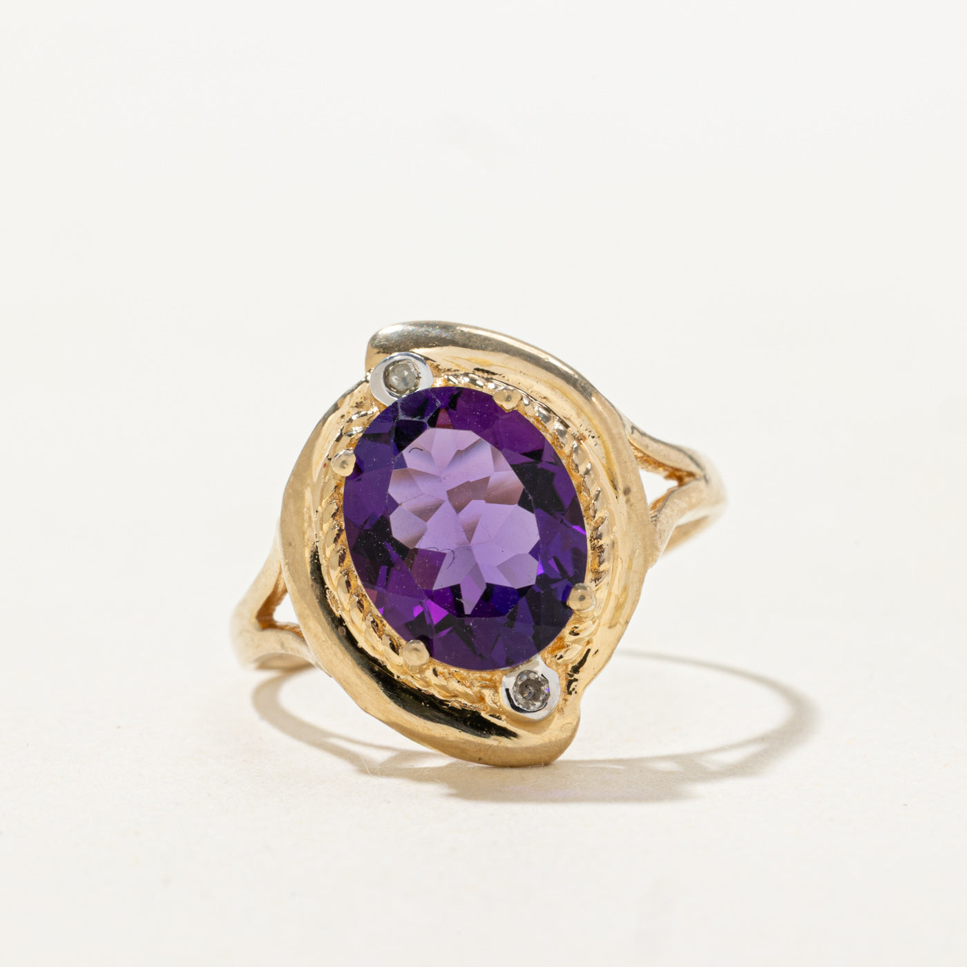 Oval Cut Amethyst & Diamond Cocktail Ring | 1.82ct, 0.02ctw | SZ 7.0 |