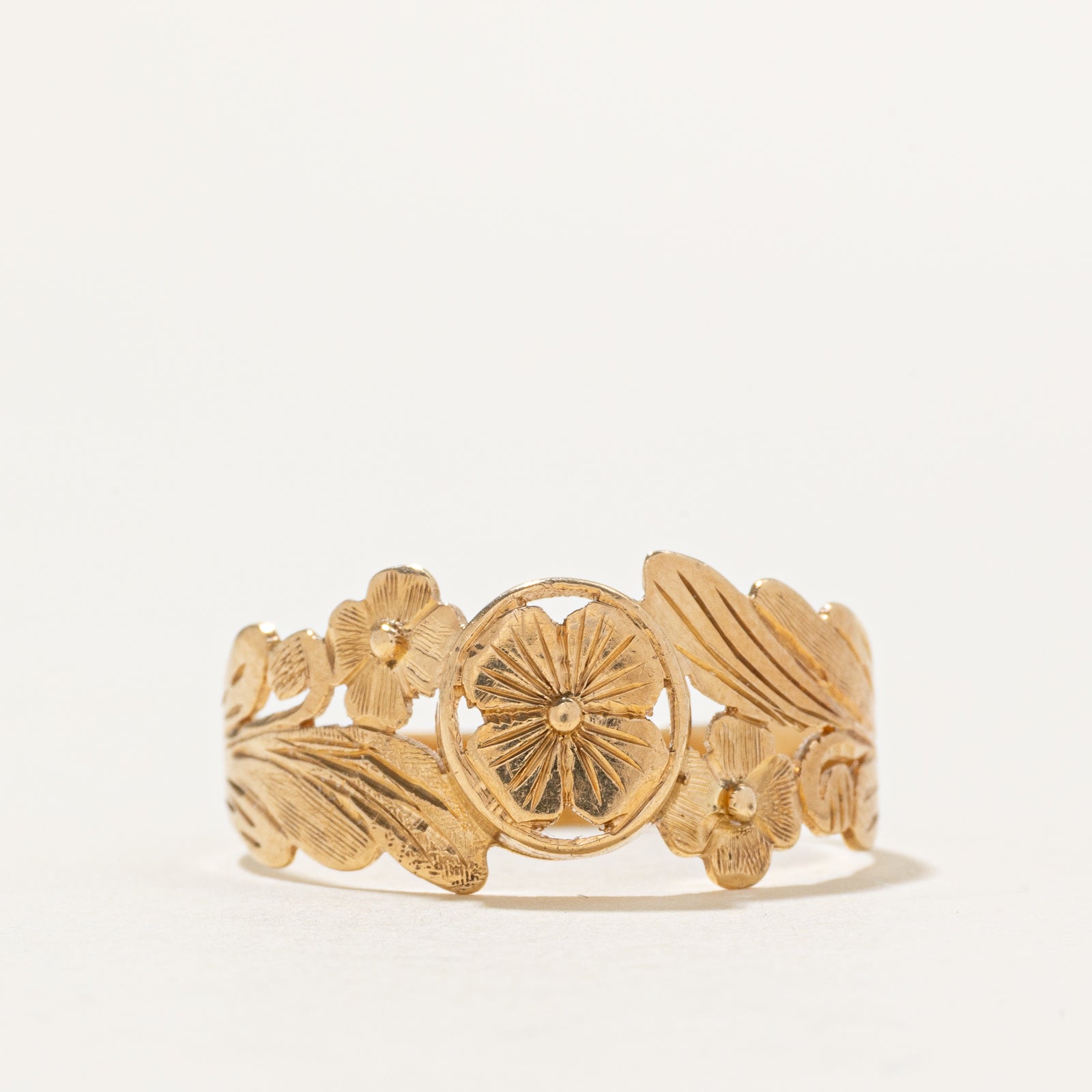 14k Yellow Gold Floral Engraved Ring | SZ 8.5
