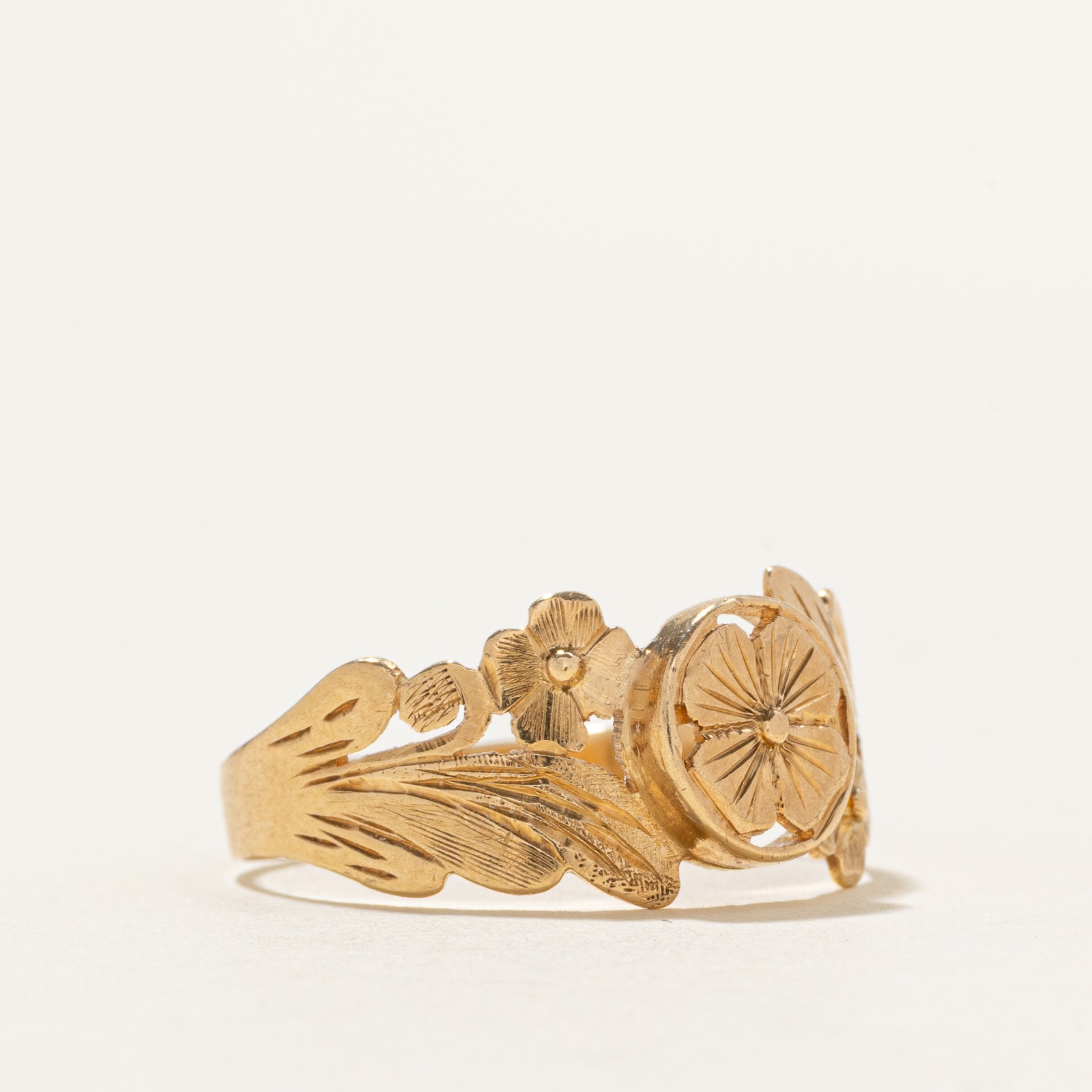 14k Yellow Gold Floral Engraved Ring | SZ 8.5