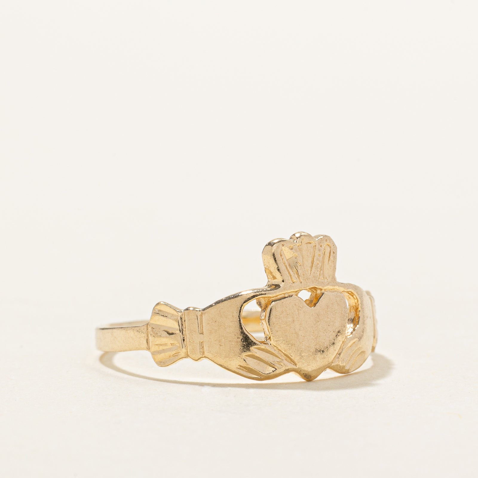 12k Yellow Gold Claddagh Ring | SZ 8