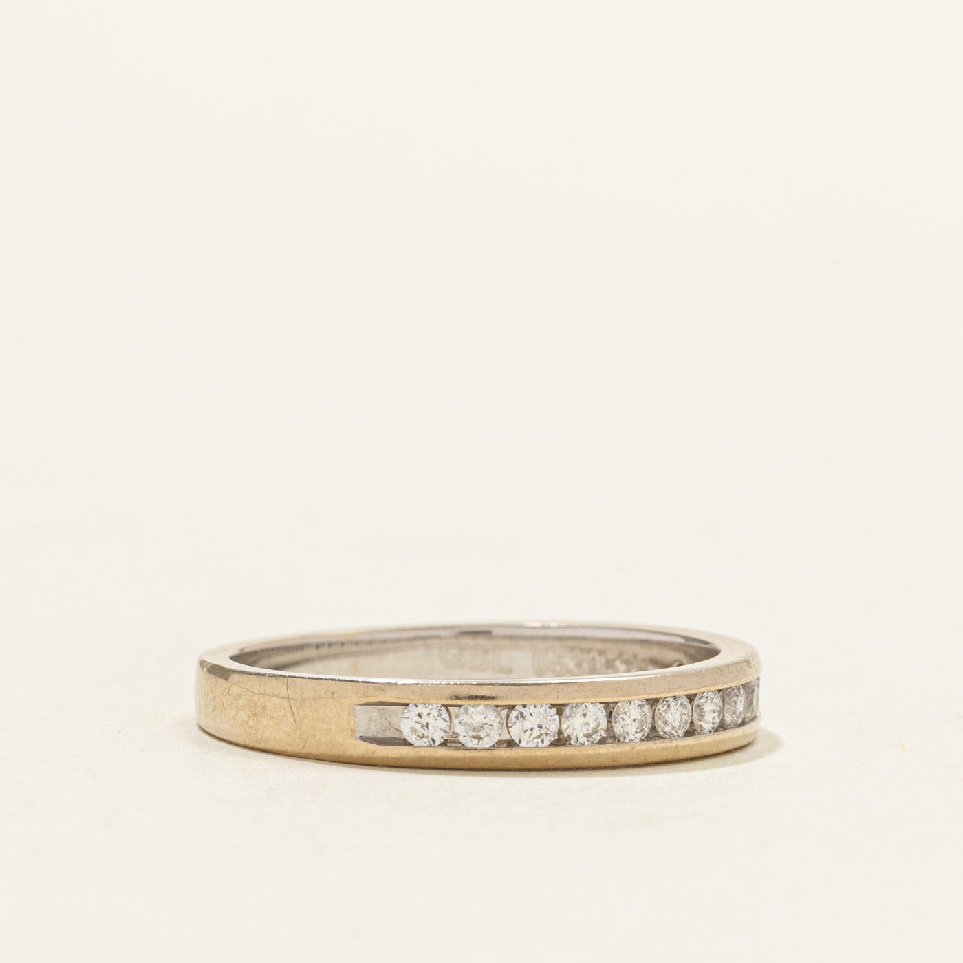 Alliance semi-éternité en or blanc 18 carats sertie de diamants | 0,10 ct au total | Taille 7,0