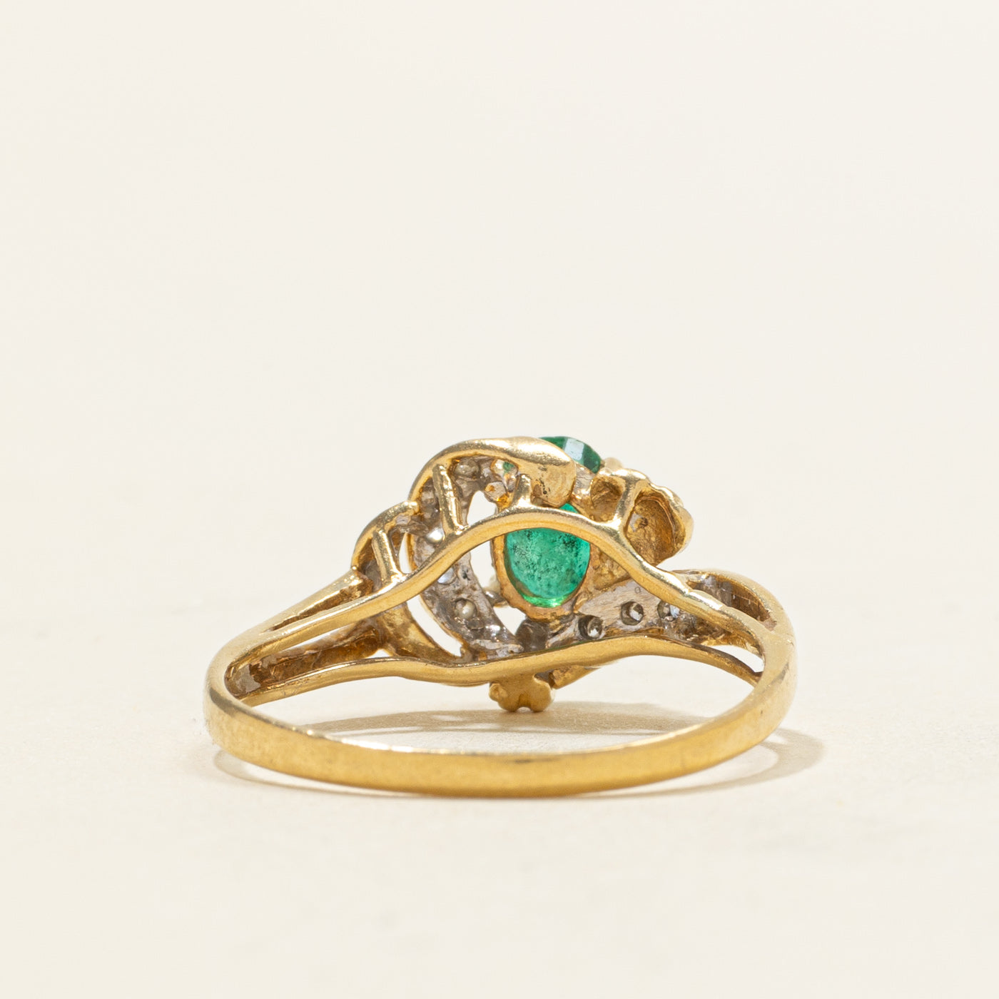 Oval Cut Emerald & Diamond Accented Ring | 0.40ct, 0.03ctw | SZ 6.0