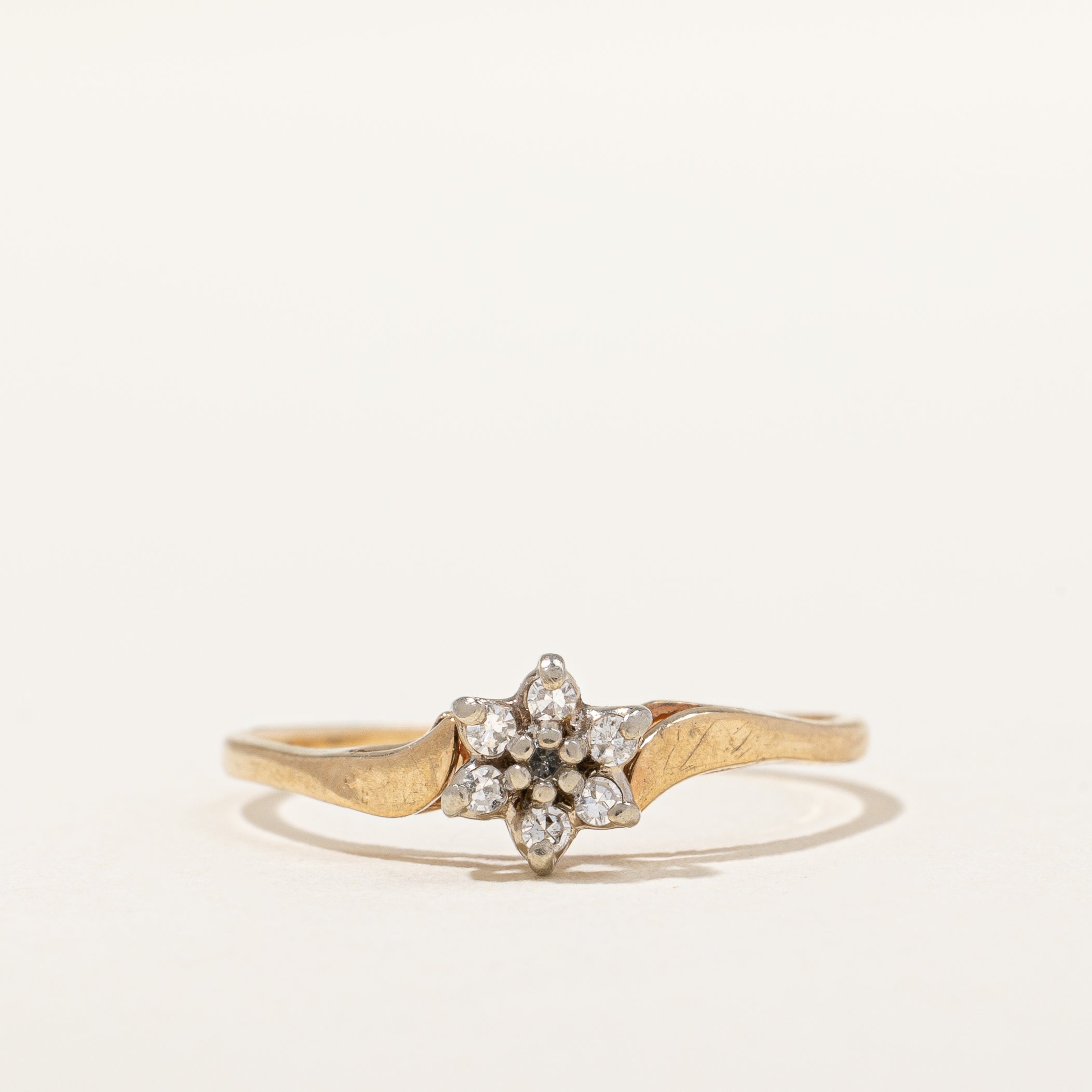 Petite Diamond Flower Ring | 0.07 ct, SZ 6.5 |