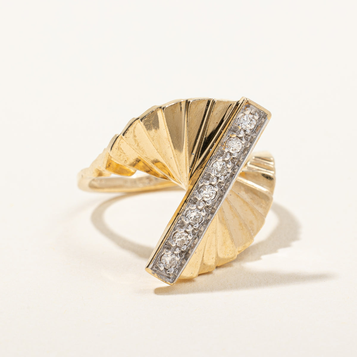 Diamond Column Twisted Fan Cocktail Ring | 0.25 ctw, SZ 5.5
