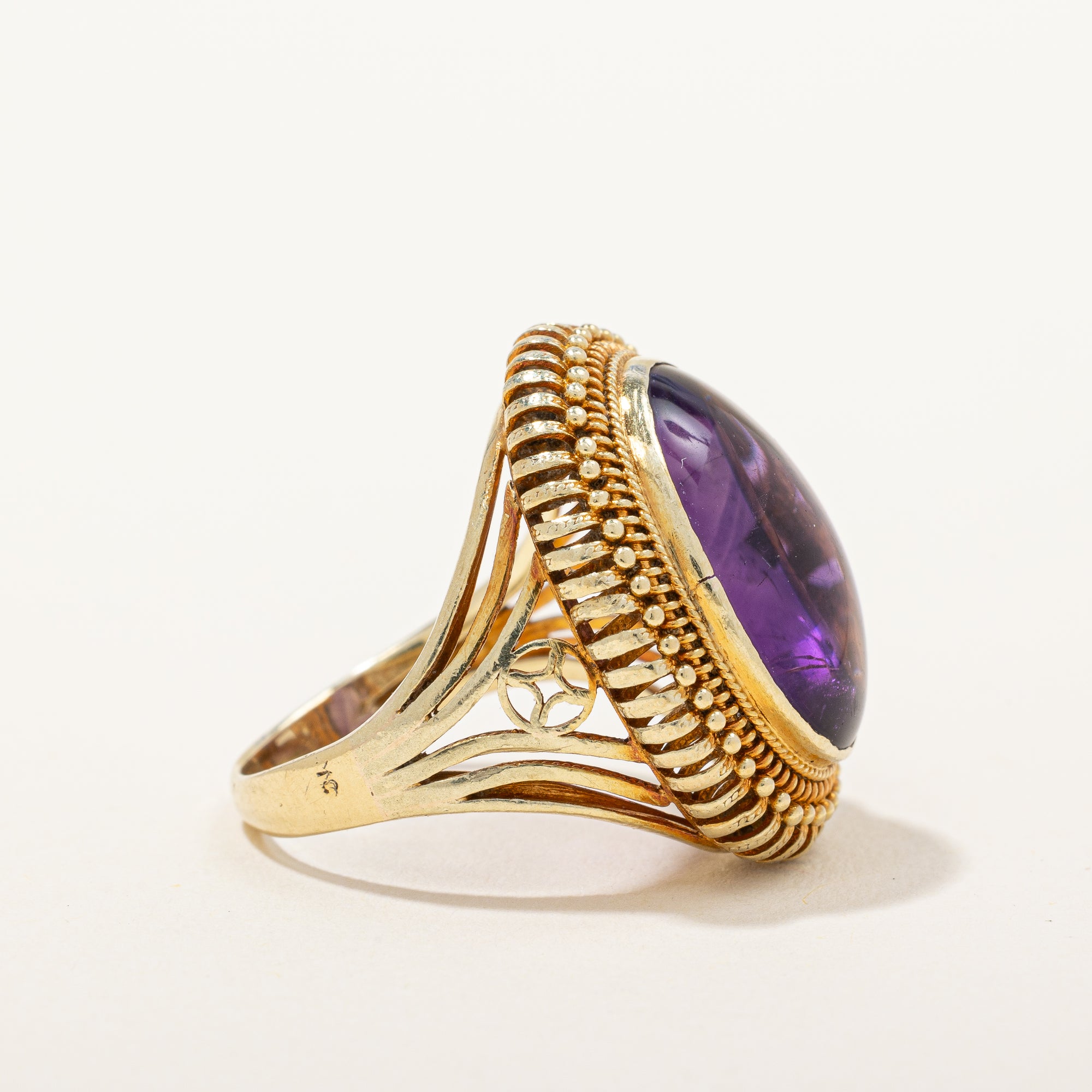 Amethyst Cabochon Cocktail Ring | SZ 7 |