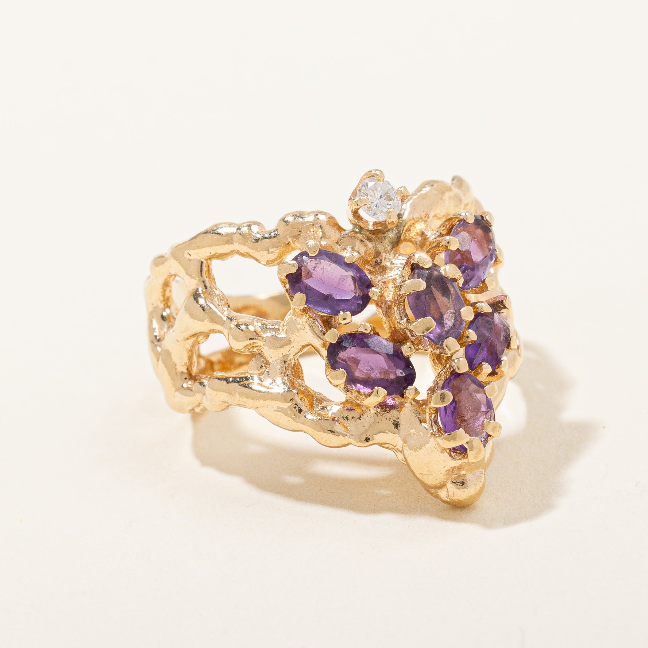 Oval Amethyst & Diamond Ring | 0.07ct, 1.00ctw | SZ 6 |