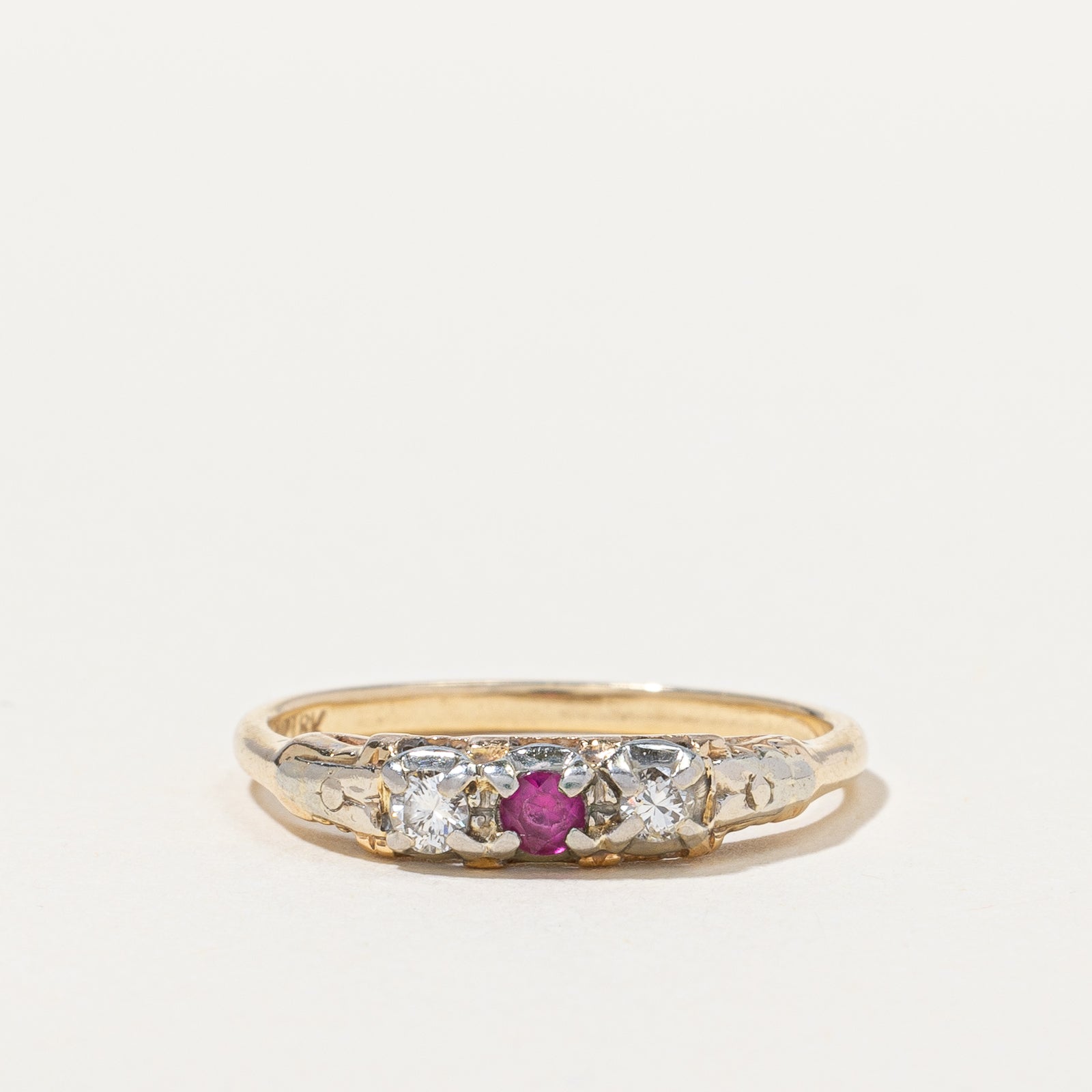 Retro Era Diamond & Ruby Ring | 0.10 ctw, SZ 7.5 |