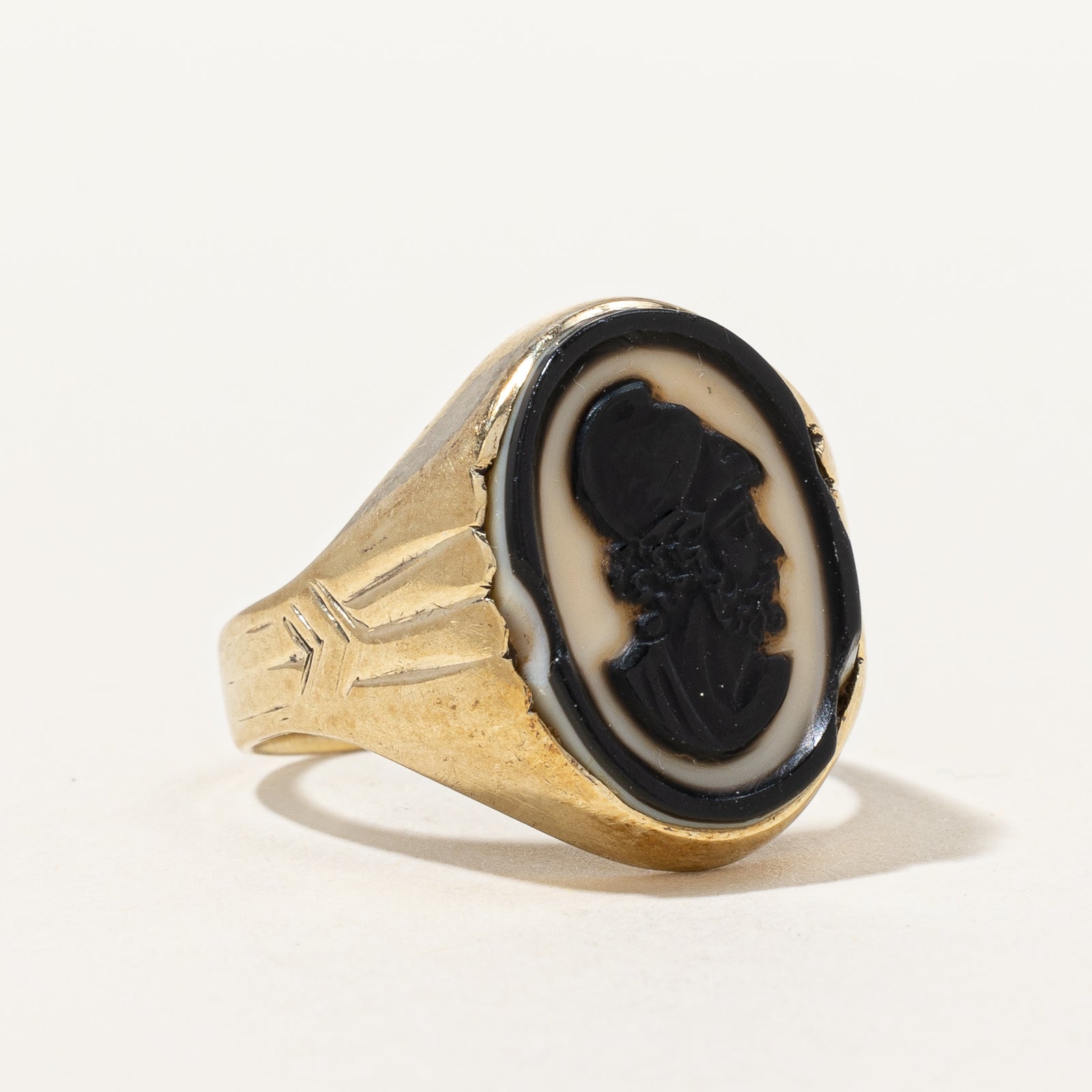 Gold Cameo Shell Ring | SZ 6.25 |