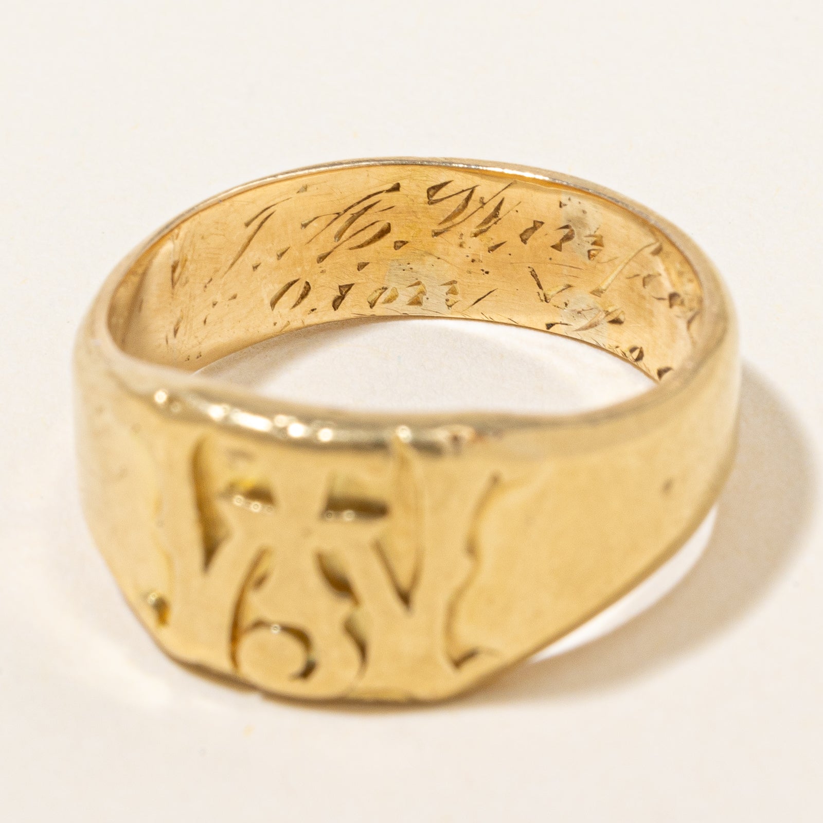 Victorian Signet Ring | SZ 6.75 |