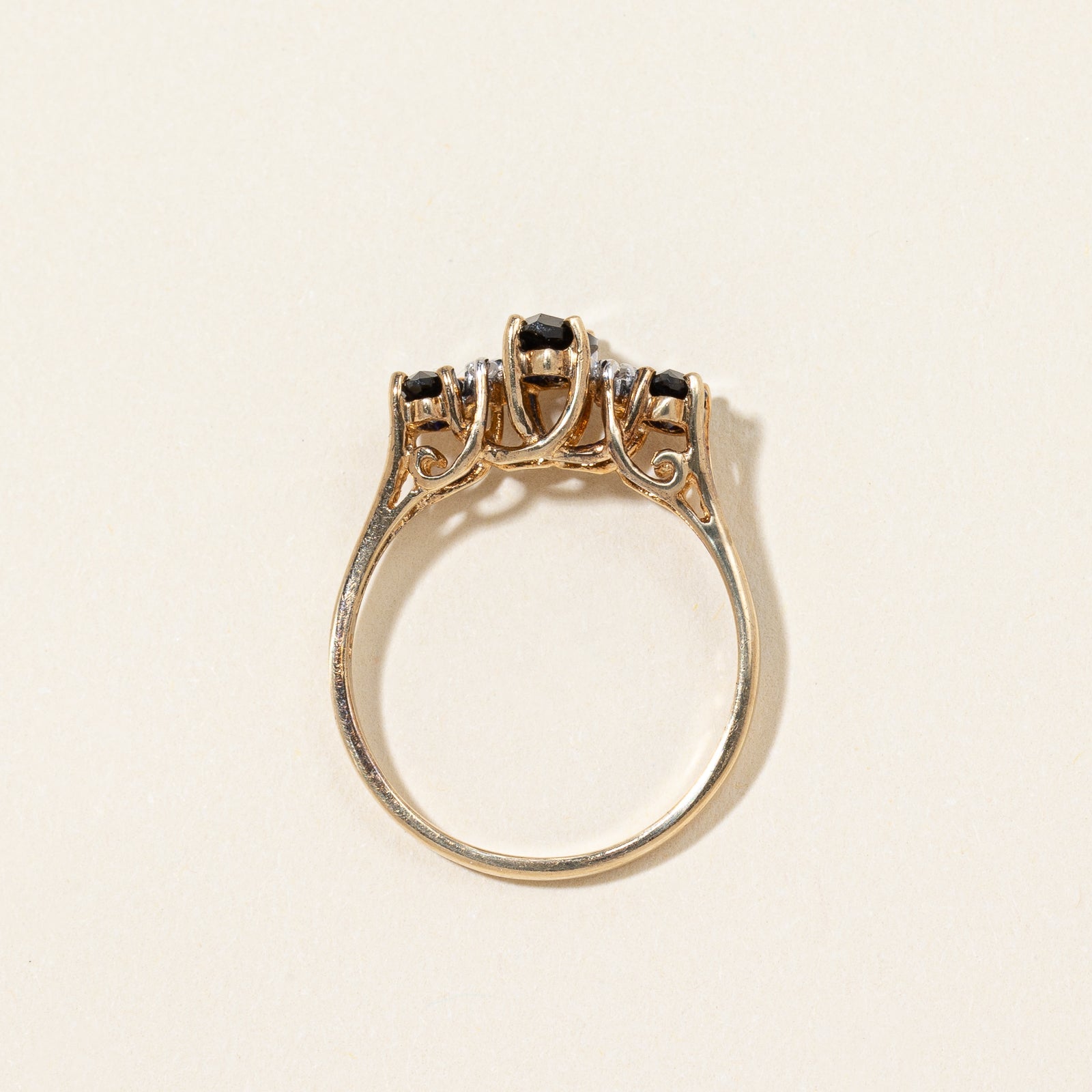 Bague cocktail en saphir synthétique et diamants naturels | 1,05 ct, 0,06 ct | Taille 6,75 |