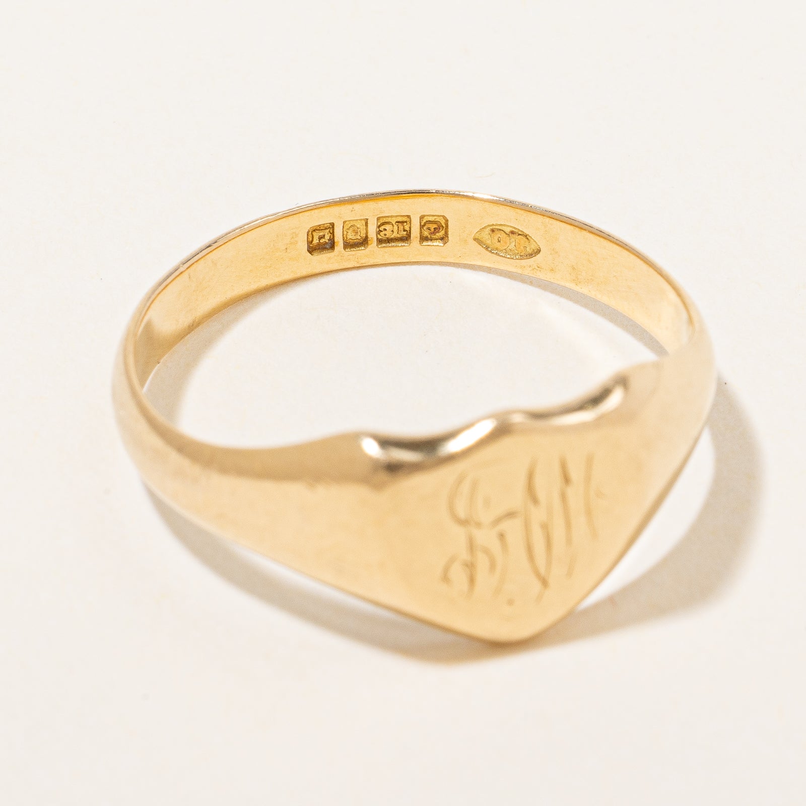 Bague initiale en or jaune 18 carats poinçonnée 1918 | Taille 9 | 