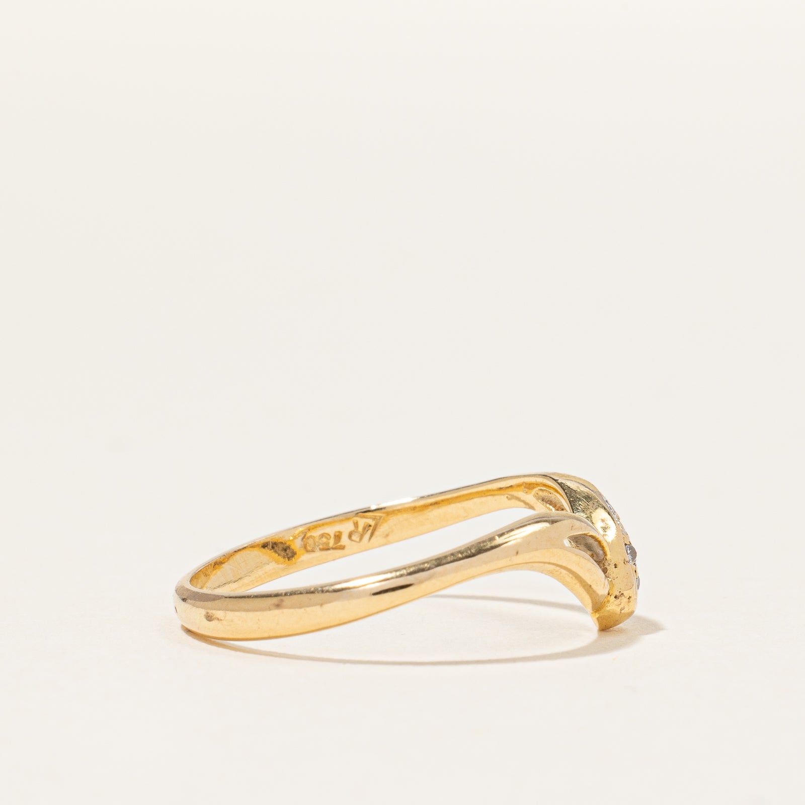 Diamond Chevron Ring | 0.02ctw | SZ 5.5 |