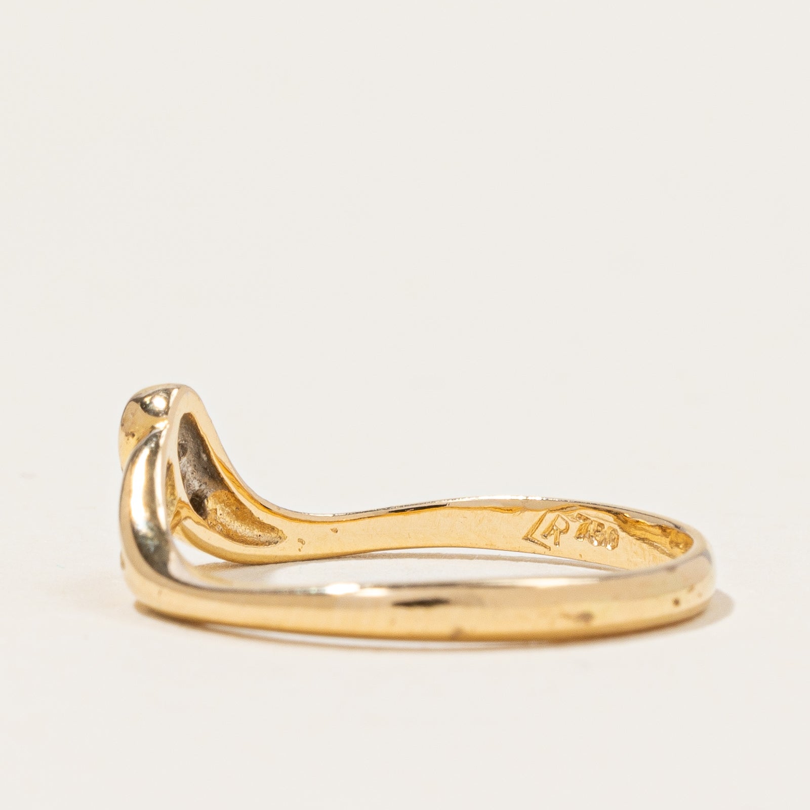Diamond Chevron Ring | 0.02ctw | SZ 5.5 |