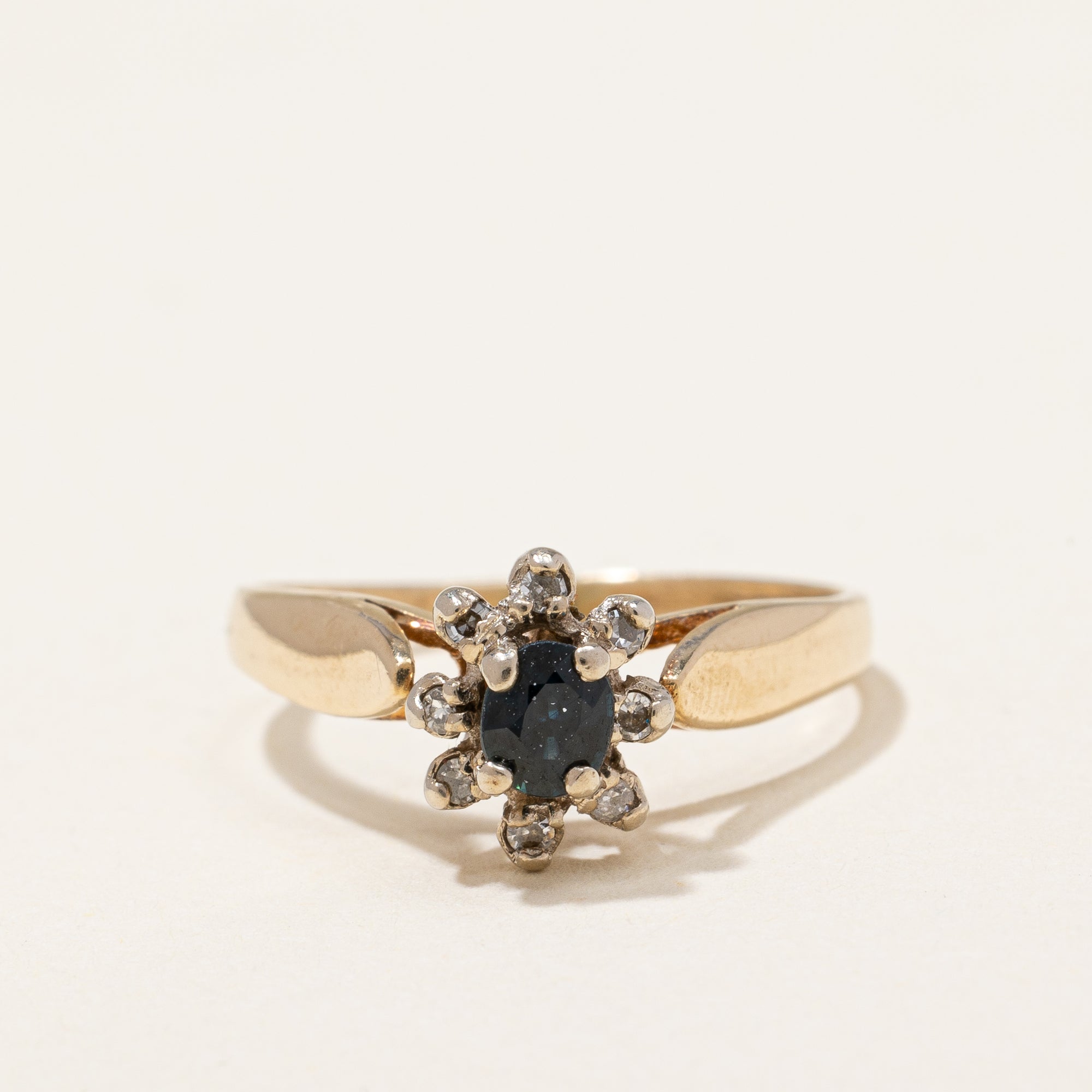 Sapphire and Diamond Halo Ring | 0.22 ct Sapphire | SZ 5 |