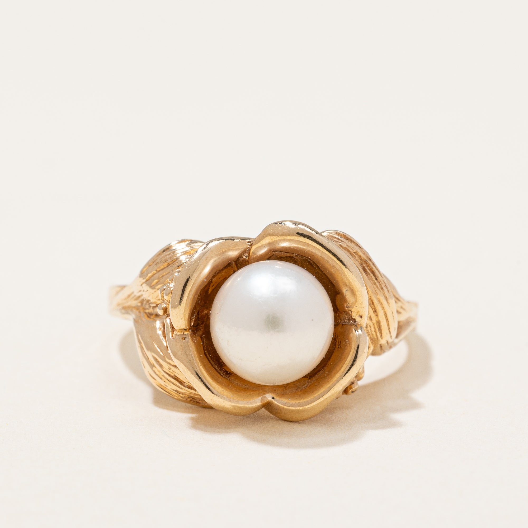 Floral Pearl Cocktail Ring | SZ 6.5 |