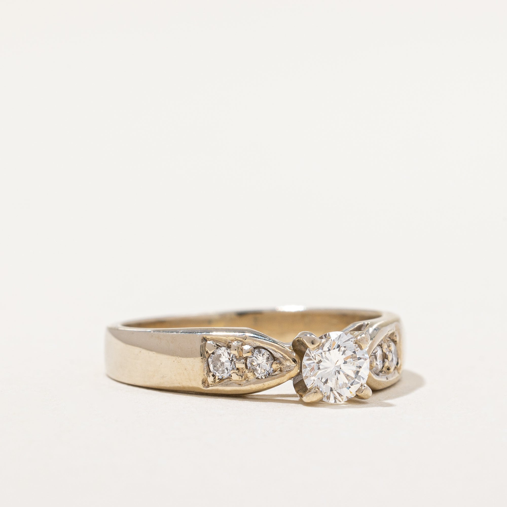 Tapered Side Stone Engagement Ring | 0.37 ctw | SZ 6 |