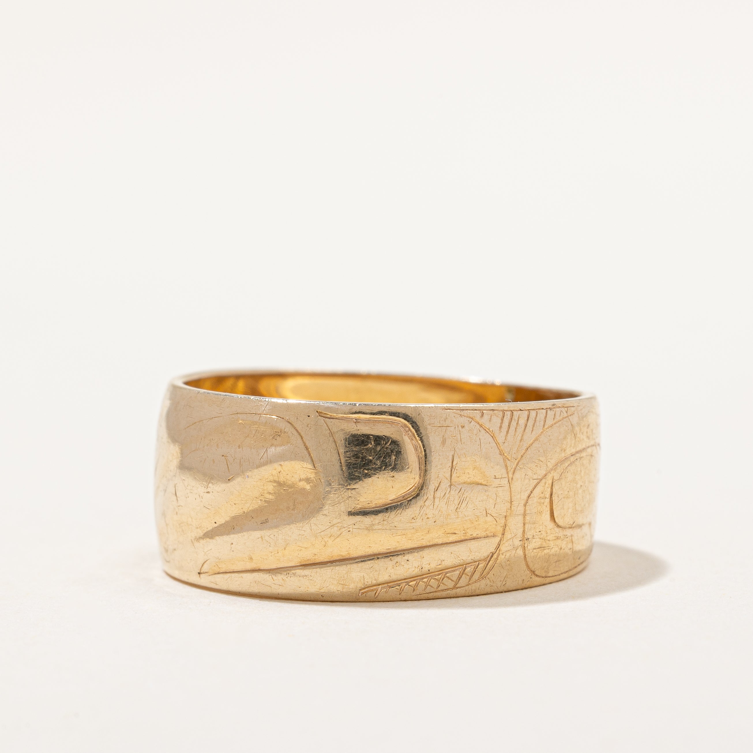 Indigenous Raven Art Gold Band | SZ 9.5 |