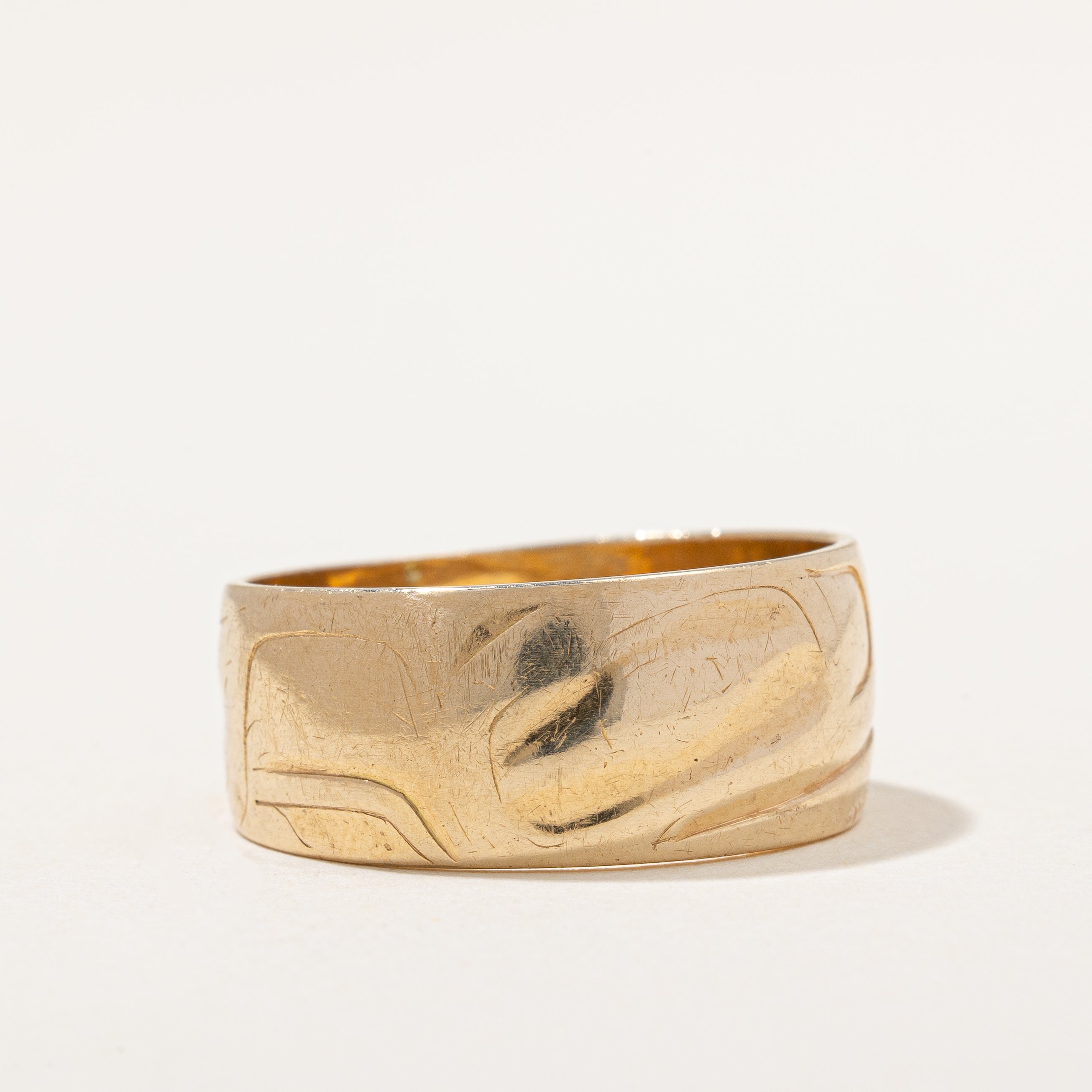 Indigenous Raven Art Gold Band | SZ 9.5 |