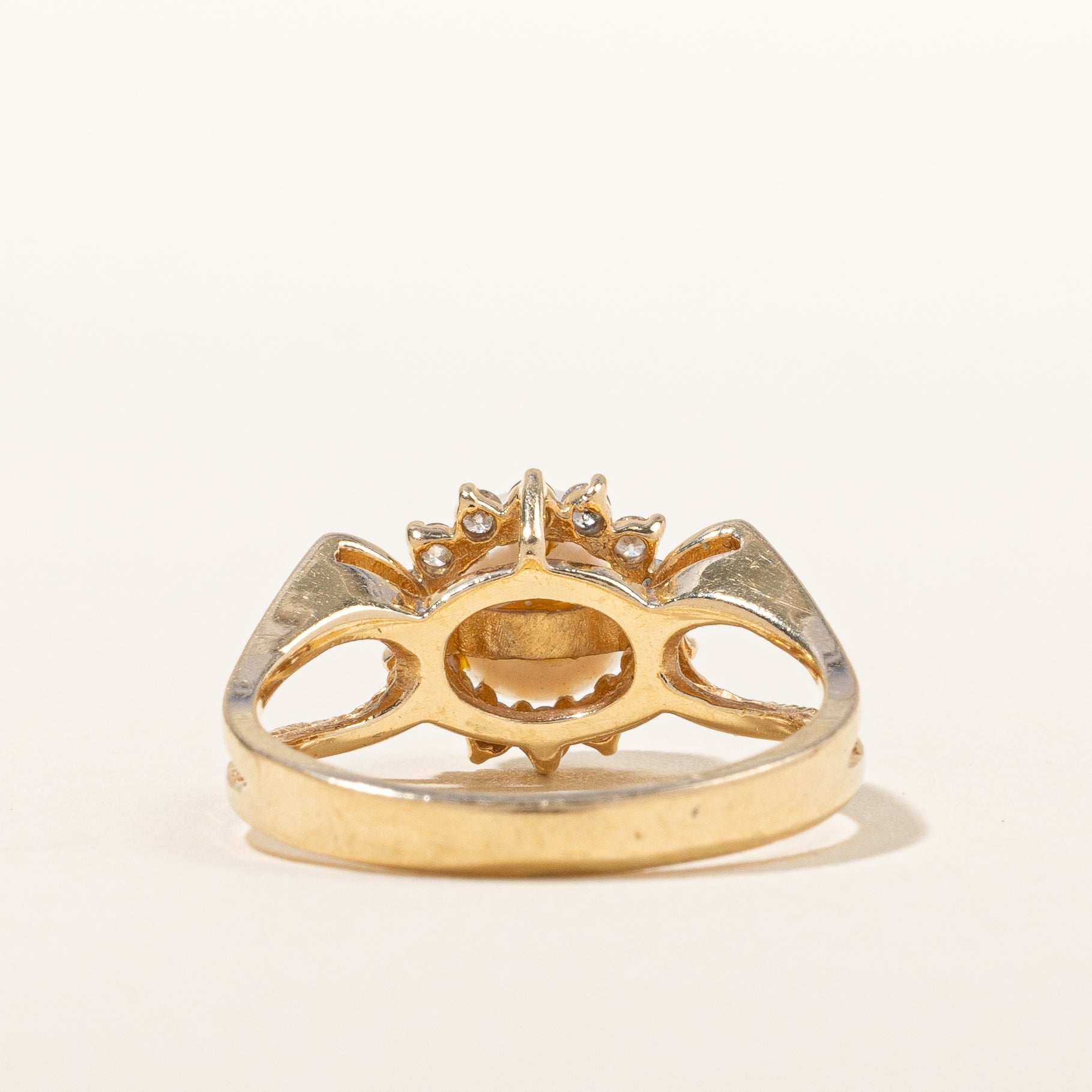 Pearl & Diamond Halo Ring | 0.21ctw | SZ 6 |