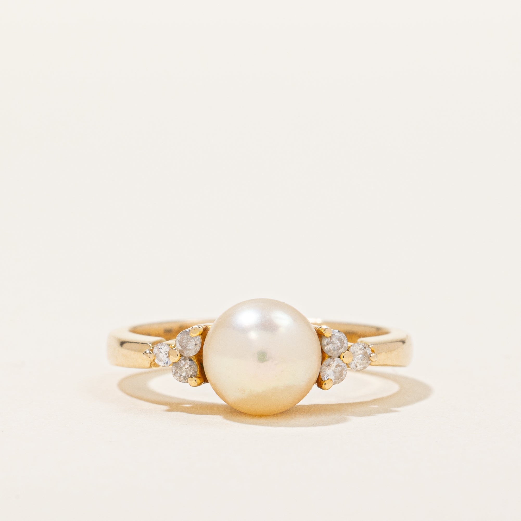 Pearl & Diamond Ring | 0.12ctw | SZ 5.75 |