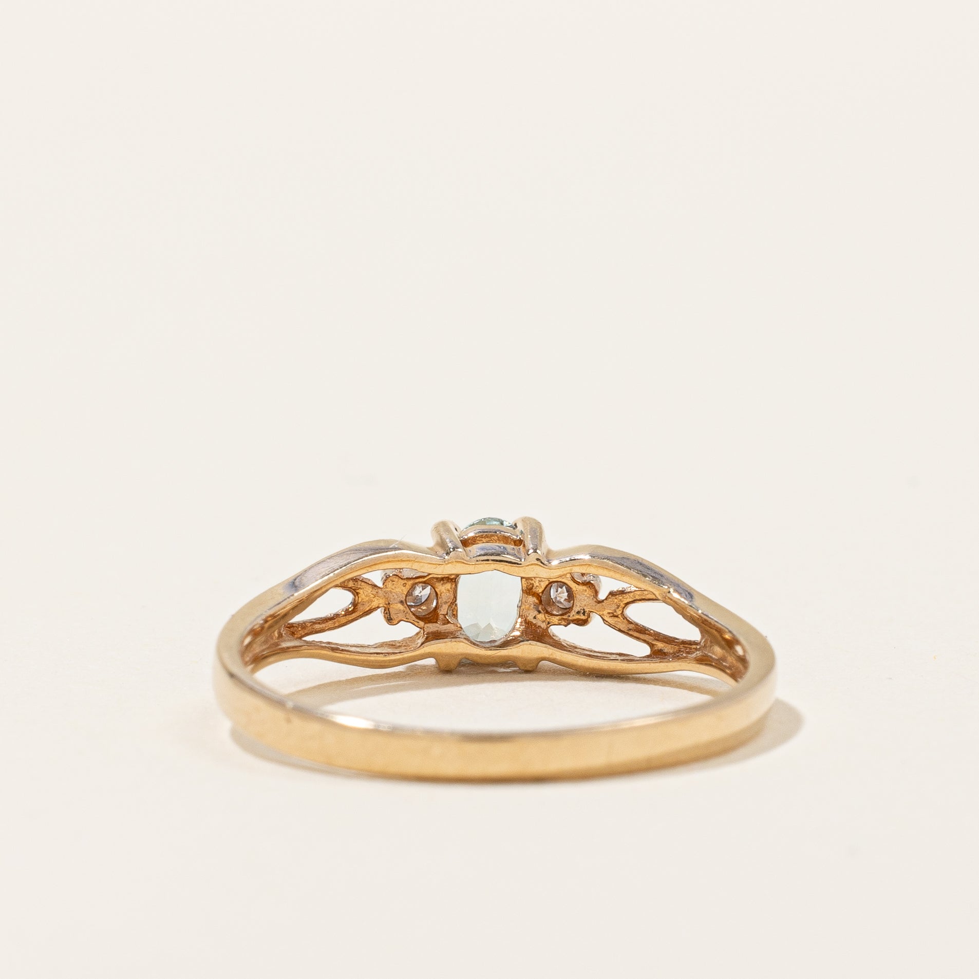 Aquamarine & Diamond Ring | 0.20ct, 0.02ctw | SZ 6 |