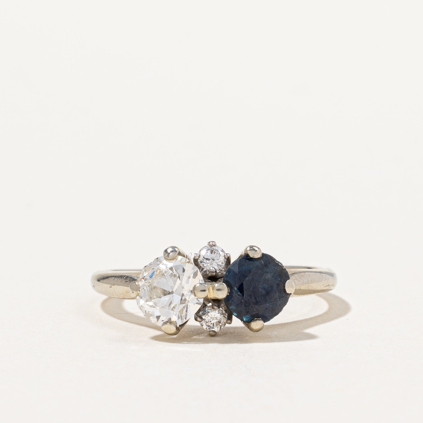 Bague ancienne européenne en diamant et saphir | 0,61 ct au total, 0,50 ct | Taille 5,25 | 