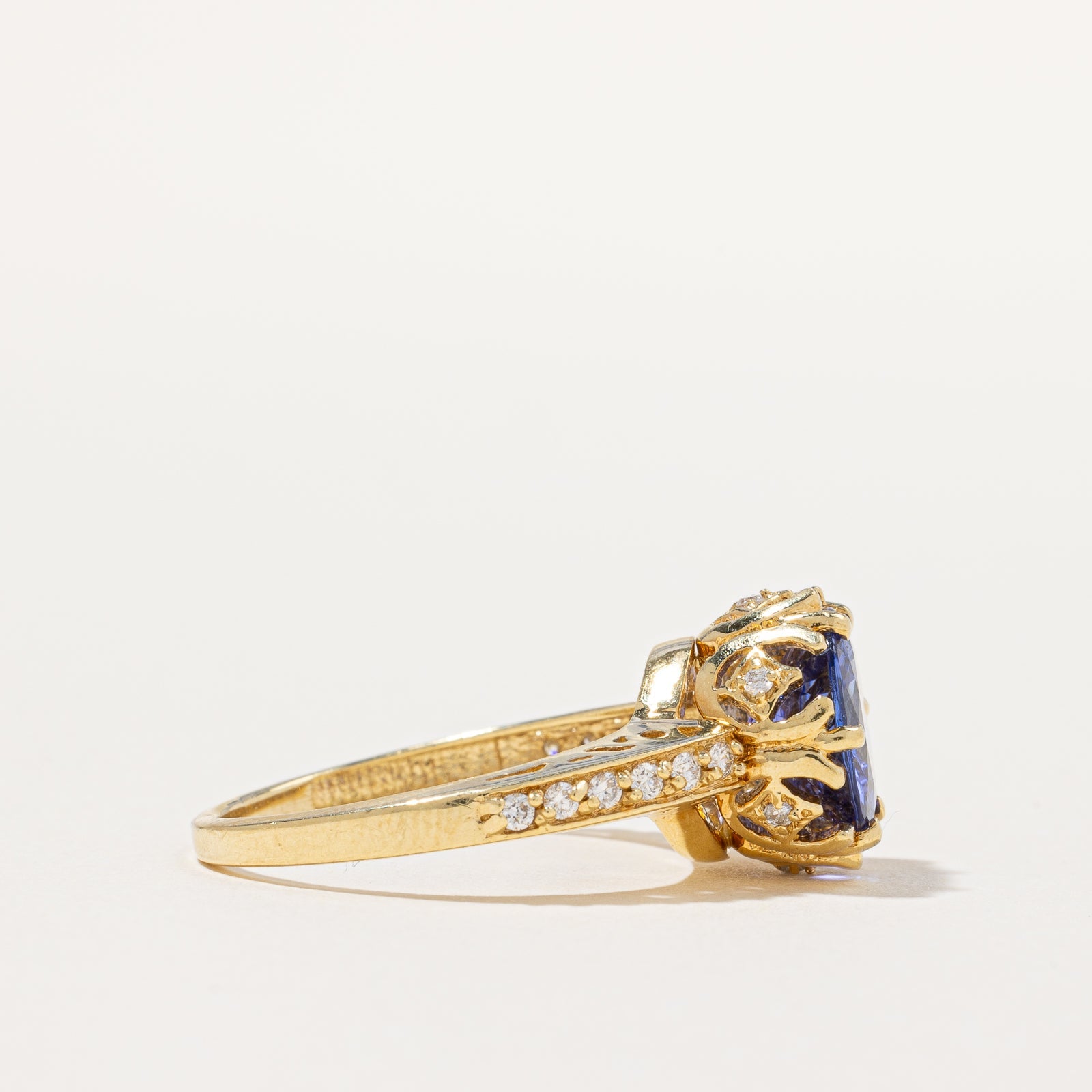 Tanzanite & Diamond Cocktail Ring | 2.80ct, 0.24ctw | SZ 9 |
