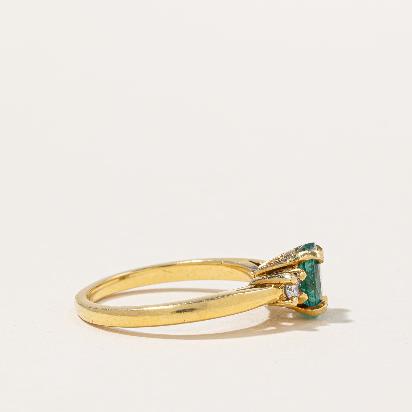 Emerald & Diamond Ring | 0.55ct, 0.14ctw | SZ 5 |