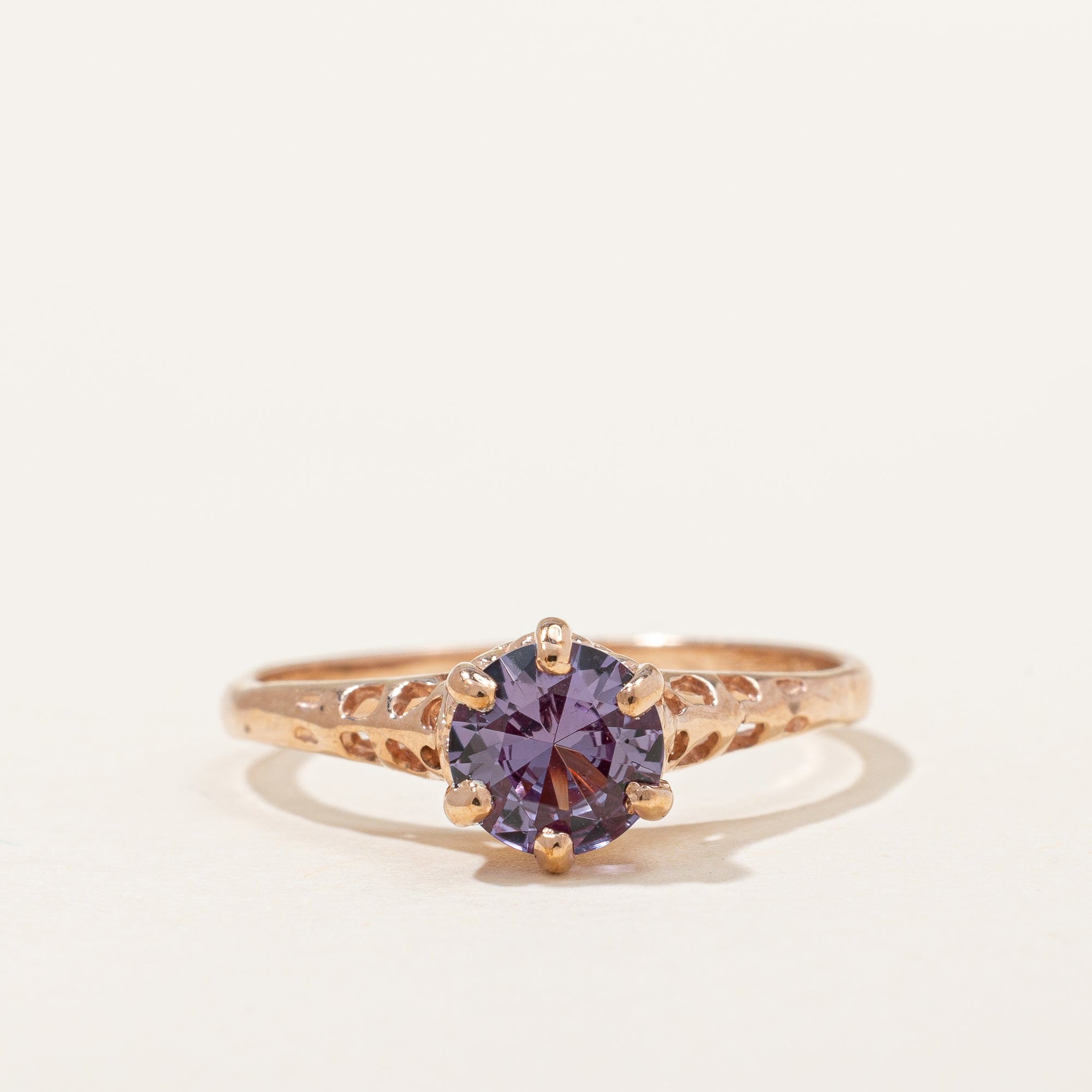 Synthetic Colour Change Sapphire Ring | 0.70ct | SZ 6.25 |