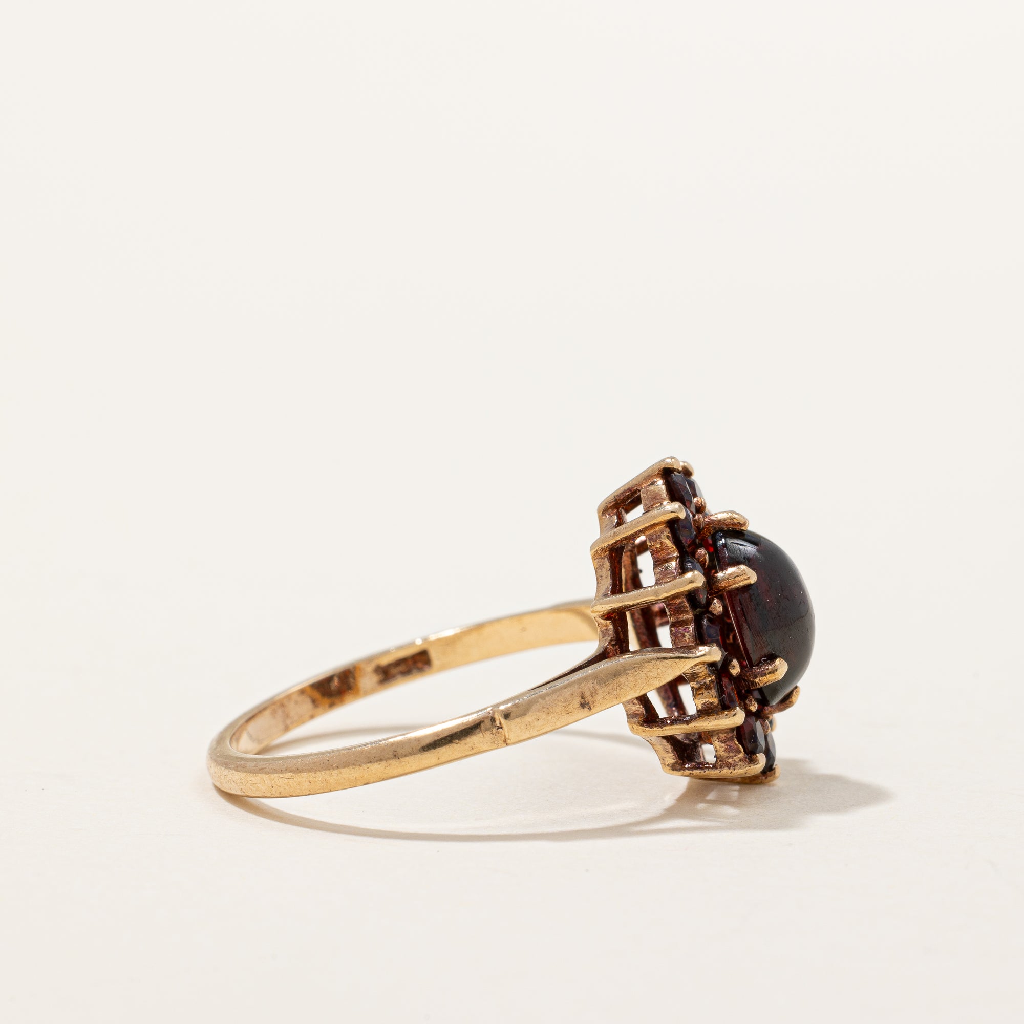 Garnet Cocktail Ring | 2.51ctw | SZ 7.5 |