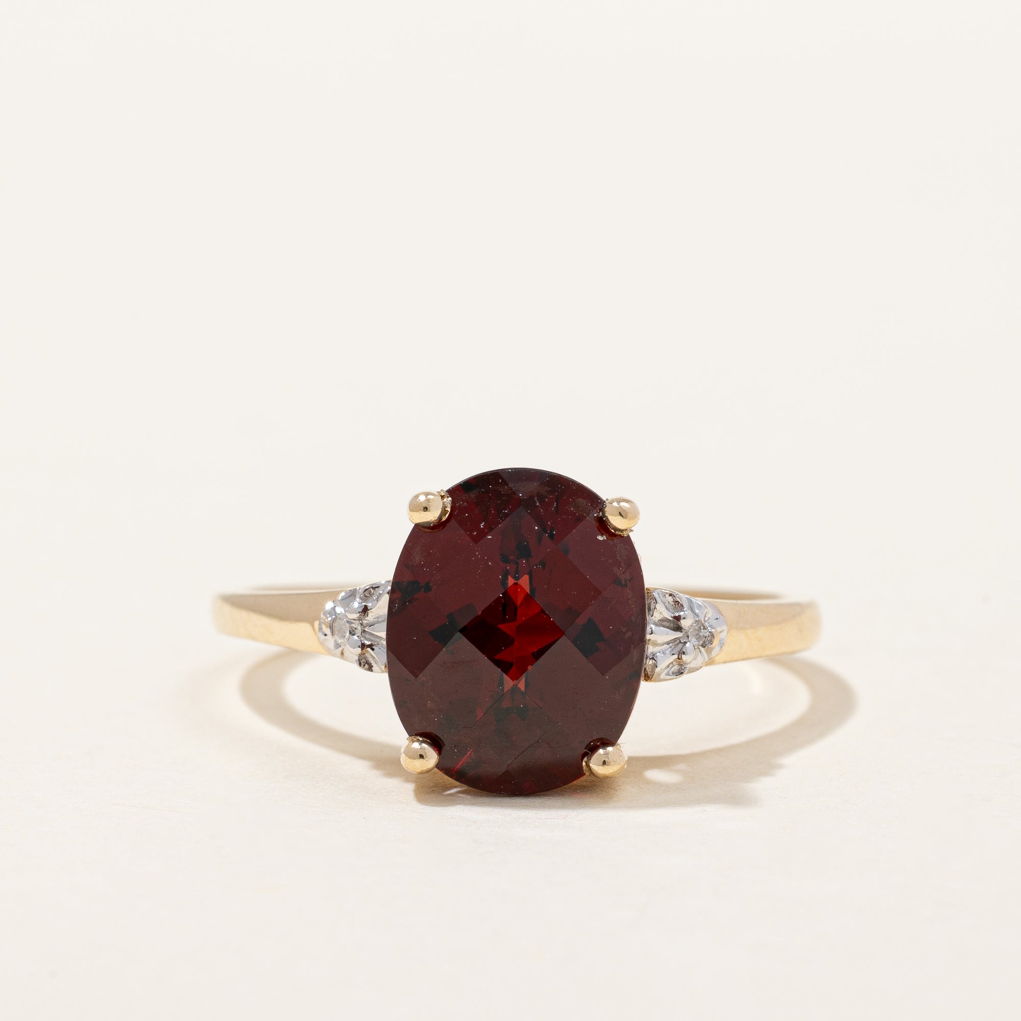 Garnet & Diamond Cocktail Ring | 3.05ct, 0.01ctw | SZ 6.75 |