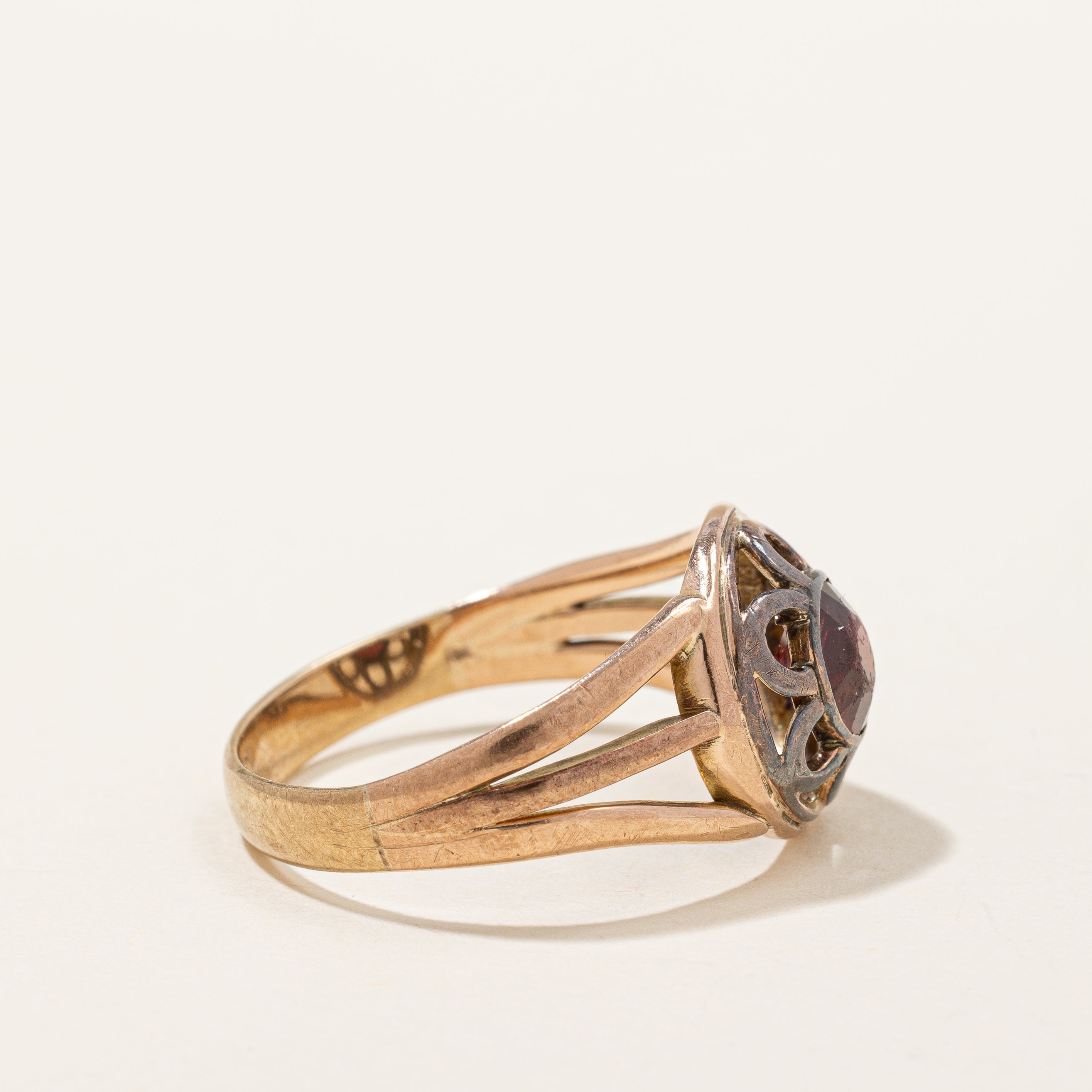 Garnet Cocktail Ring | 0.85ct | SZ 8.5 |