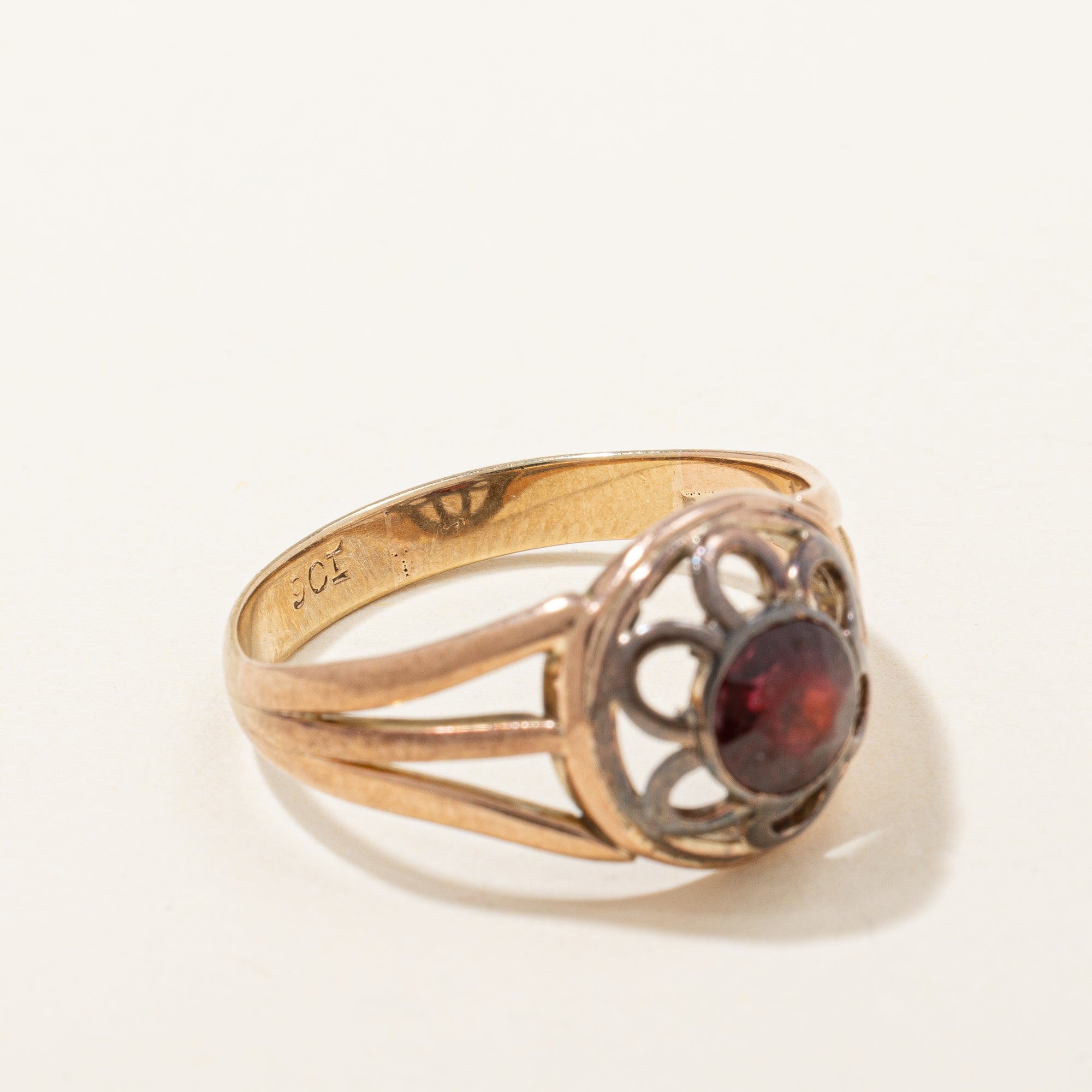 Garnet Cocktail Ring | 0.85ct | SZ 8.5 |